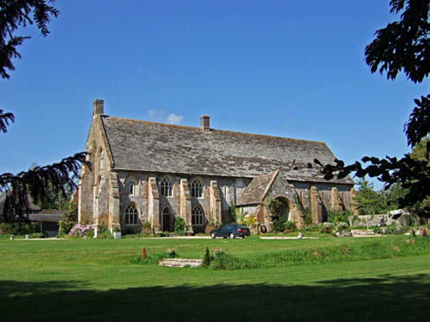 Most of Cerne Abbas’s medieval monastery no longer exists. The major surviving building – a tithe barn, constructed in the 14th century – is now a house