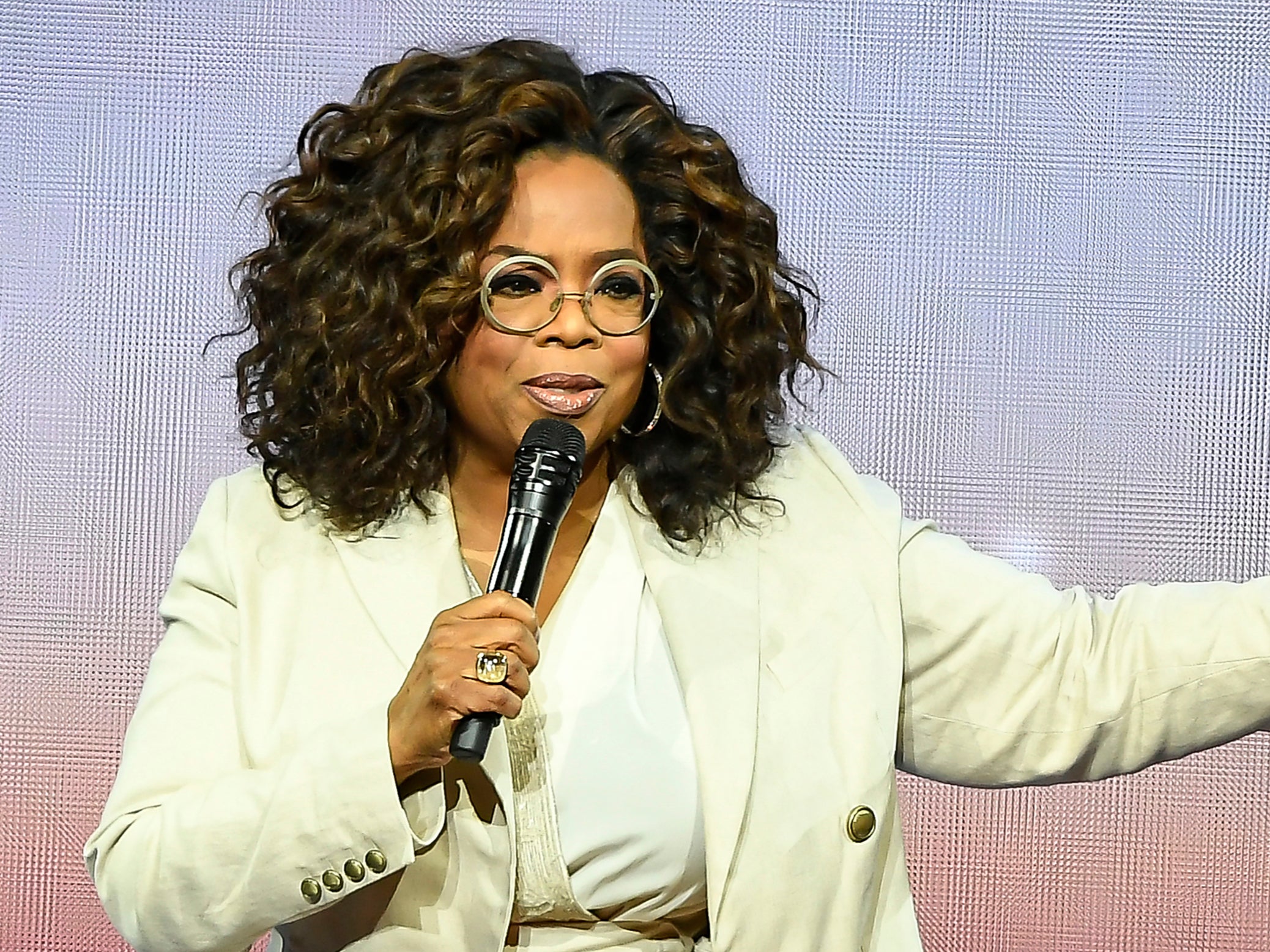 Oprah Winfrey disinvited Franzen from her TV show after his comments about her book club