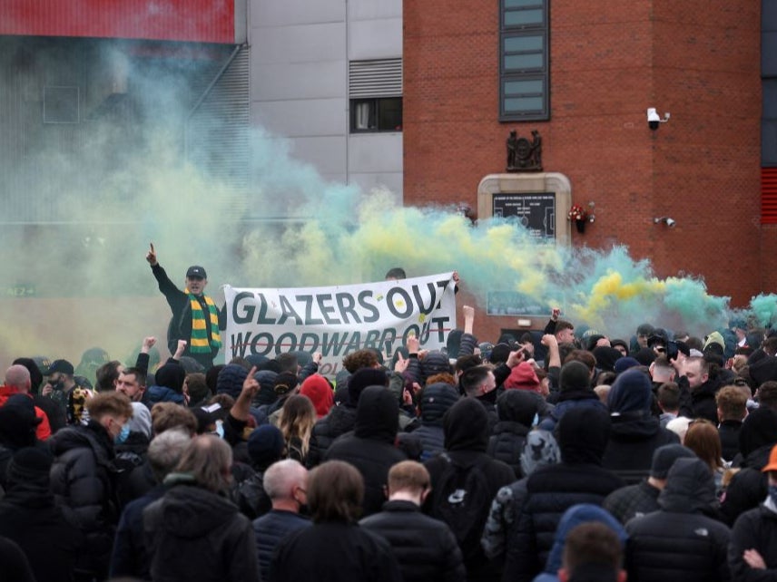 Manchester United fans protest against the Glazers