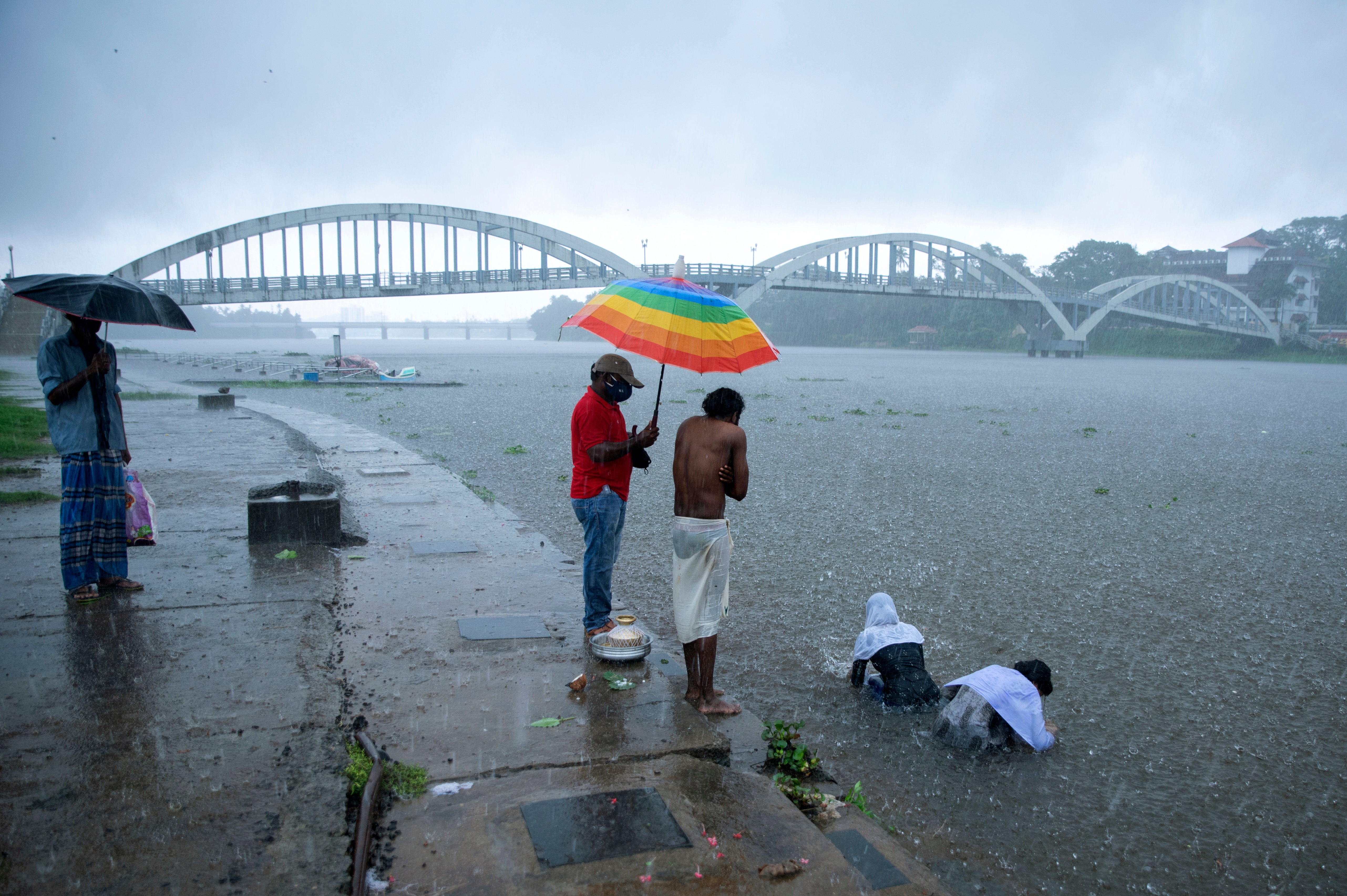 APTOPIX Virus Outbreak India Cyclone