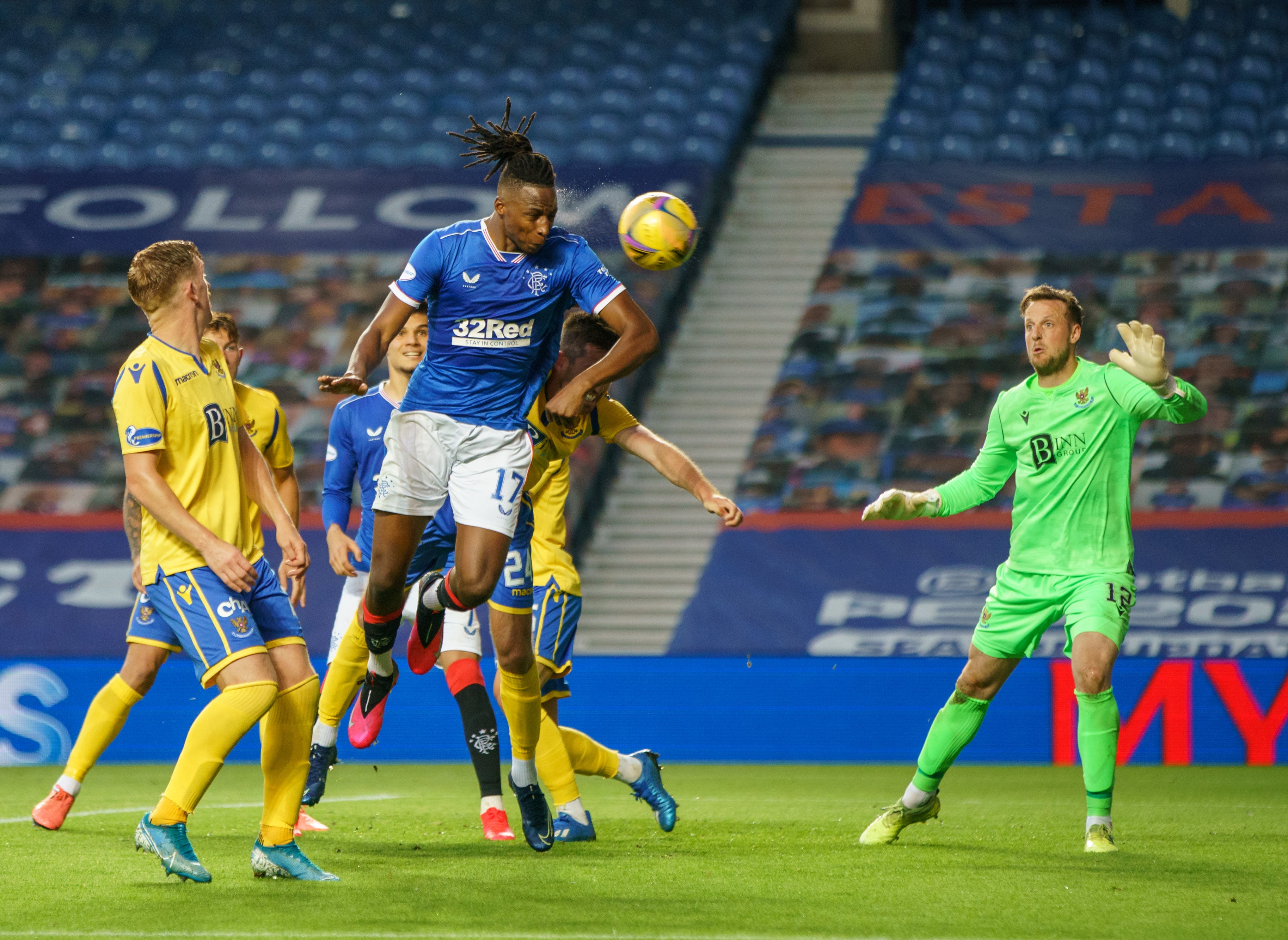 St Johnstone goalkeeper Elliot Parish has signed a new deal