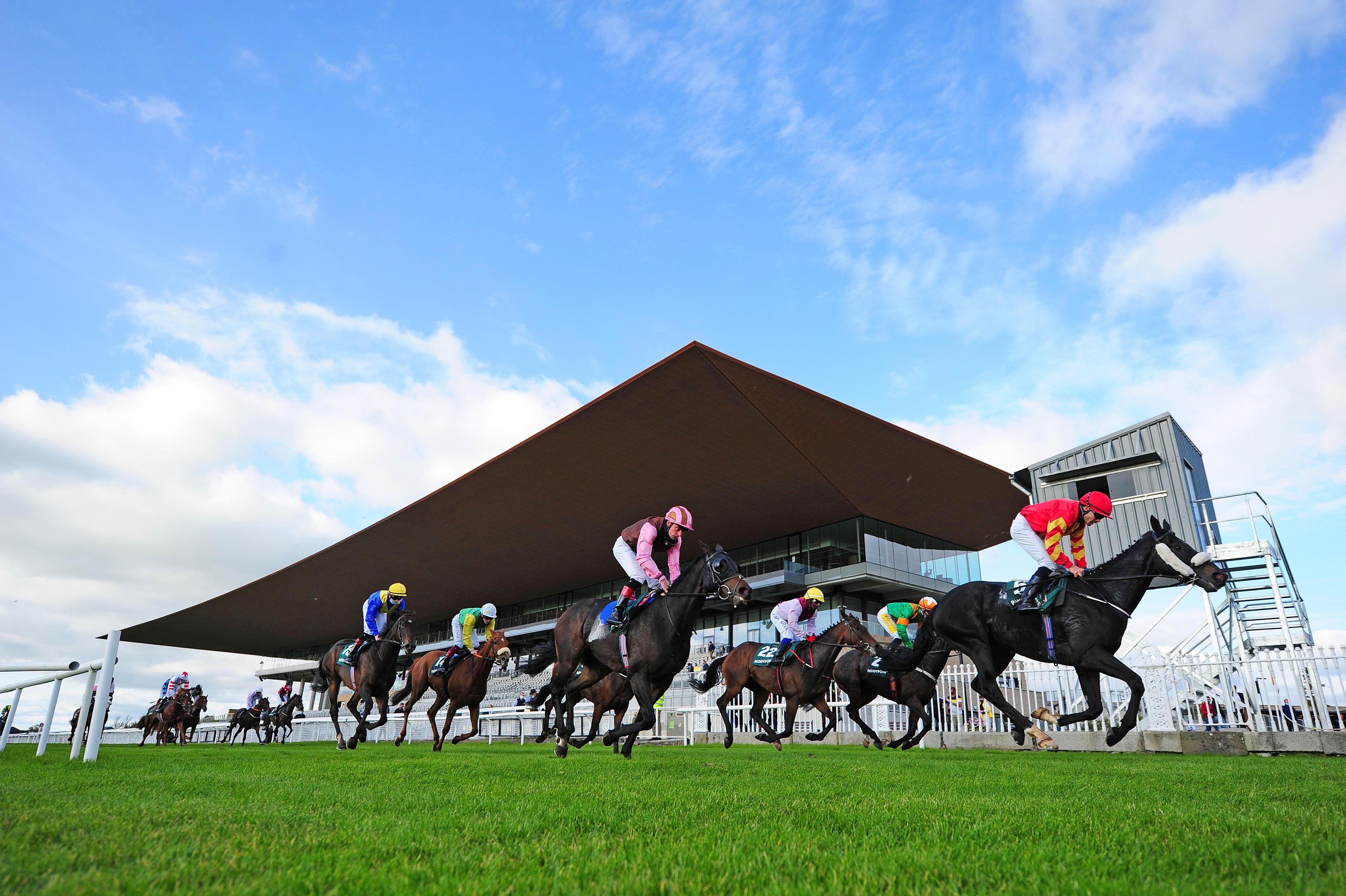 Racing at the Curragh