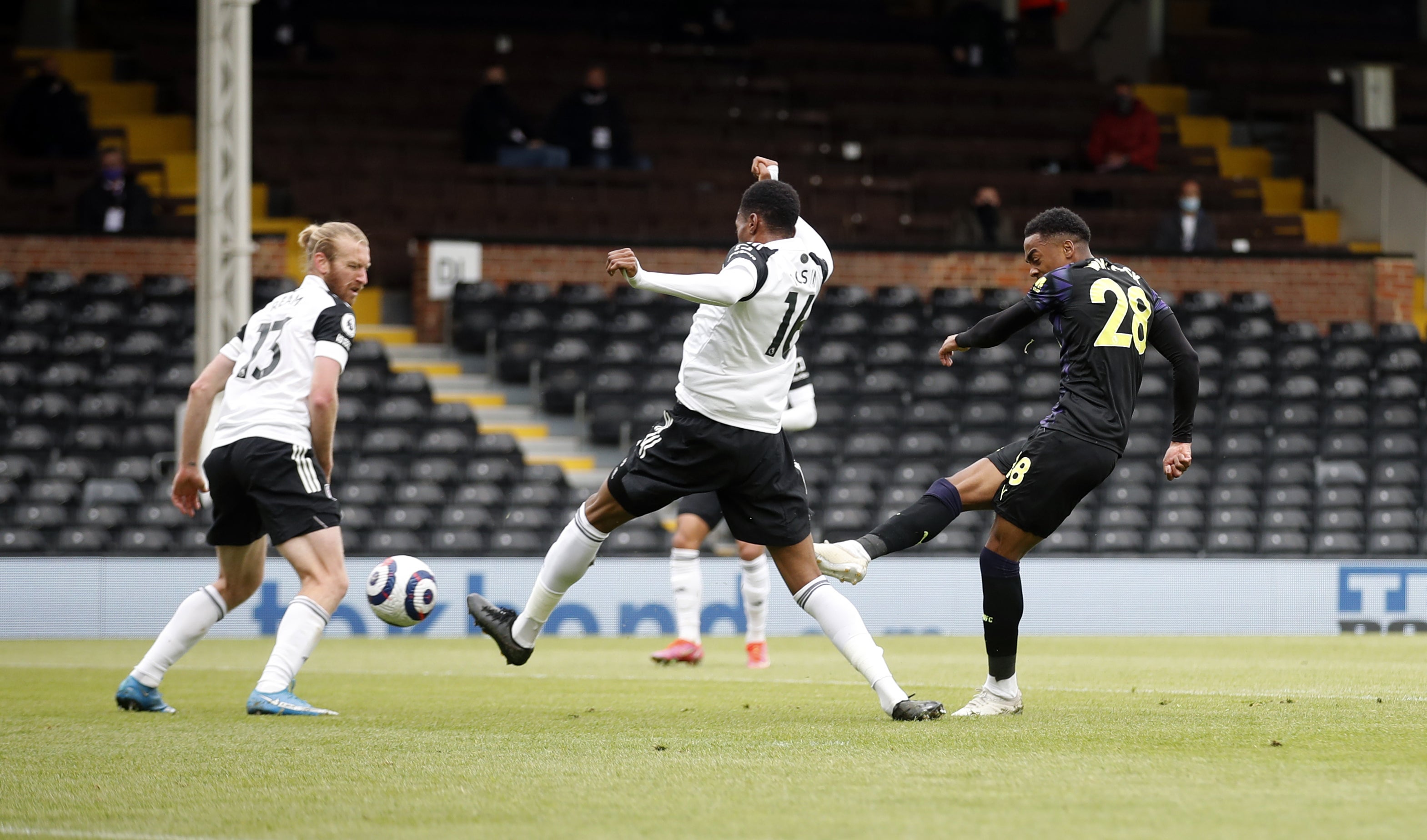 Joe Willock made it seven goals in seven Premier League games for Newcastle