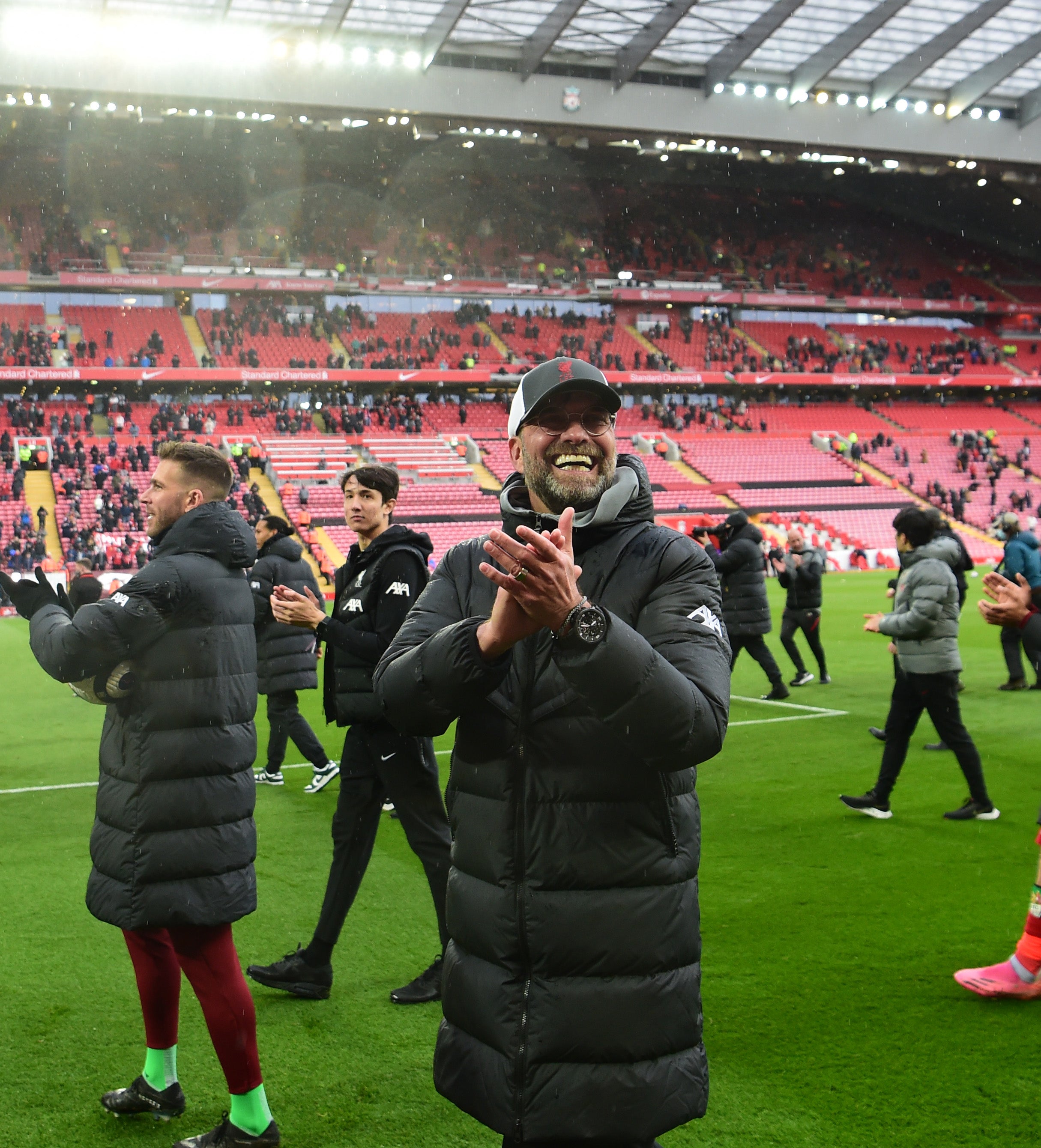 Jurgen Klopp applauds the Anfield crowd