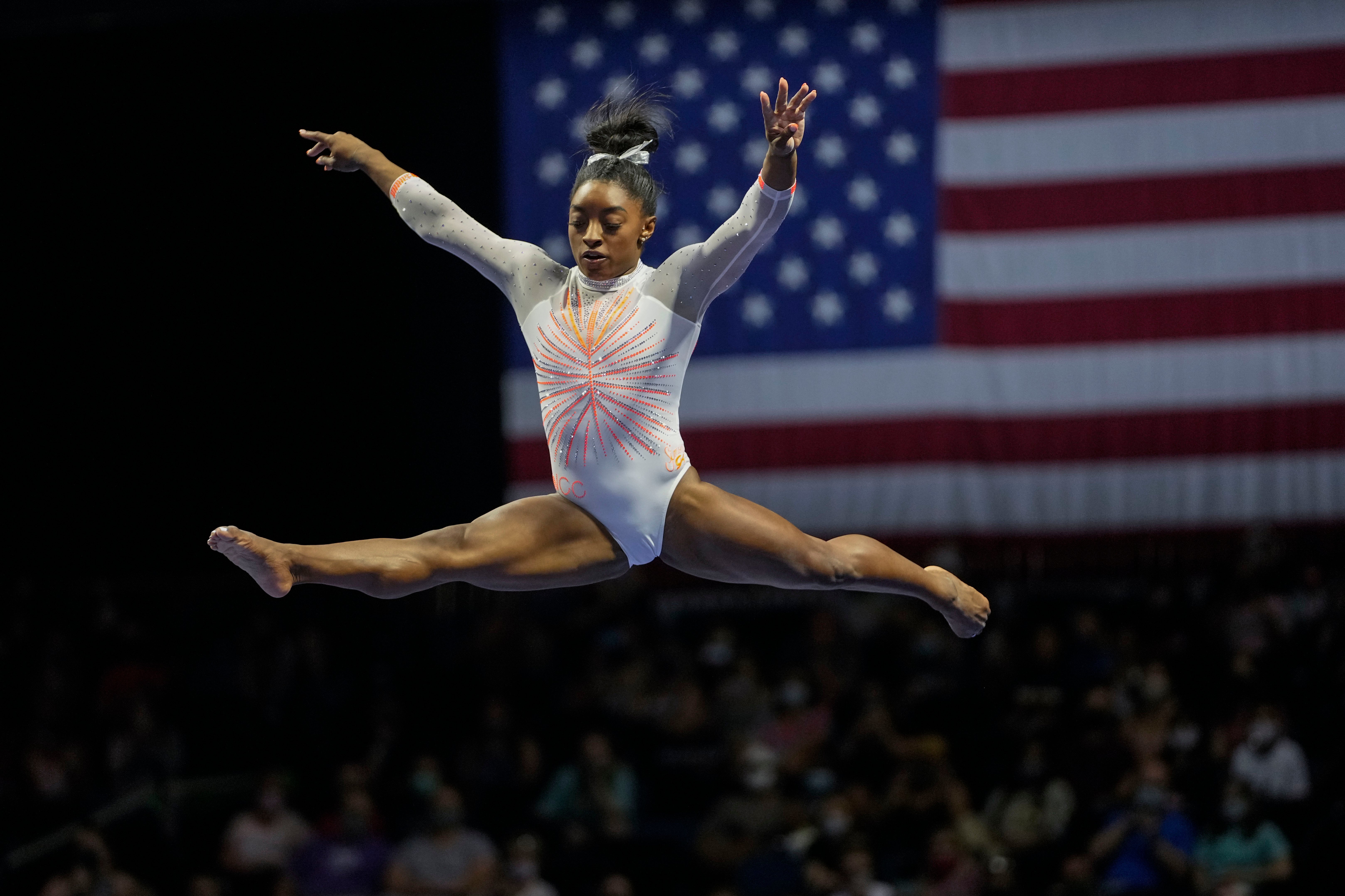 Simone Biles performs her balance beam routine during the U.S. Classic gymnastics competition in Indianapolis