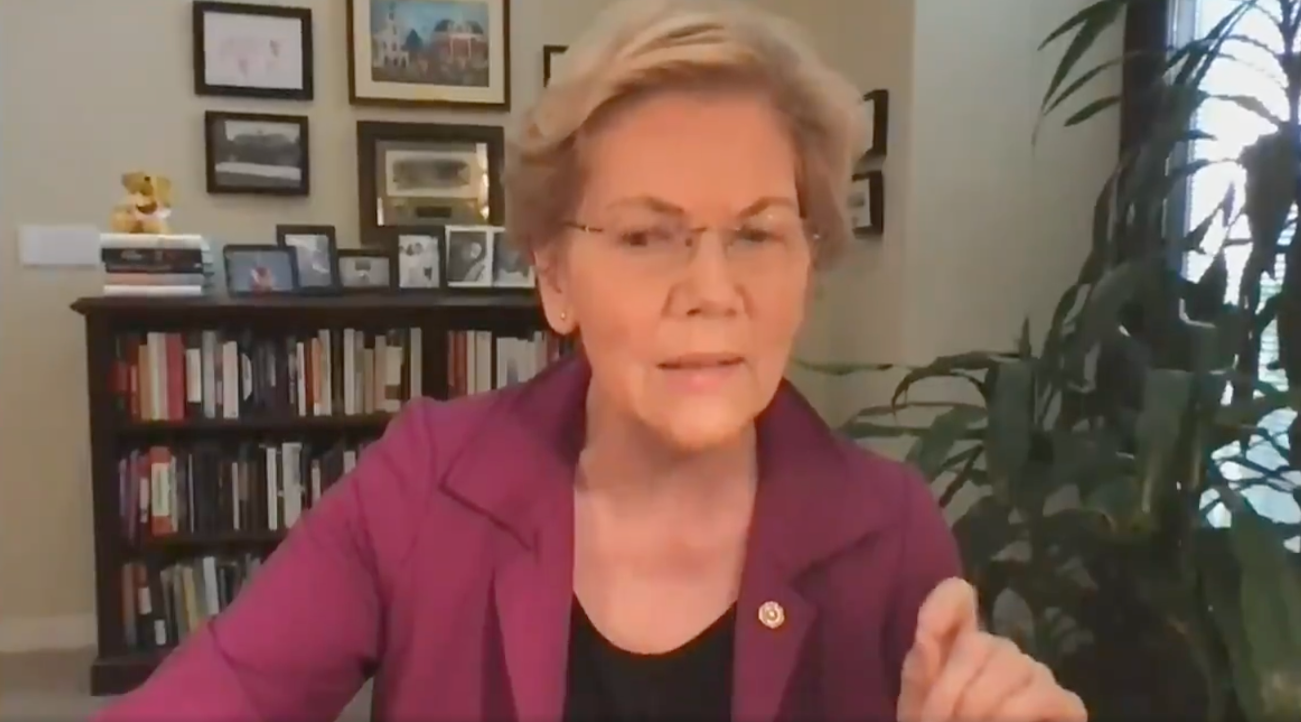 US Senator Elizabeth Warren addresses the nation’s chief banking executives during a 26 May hearing.