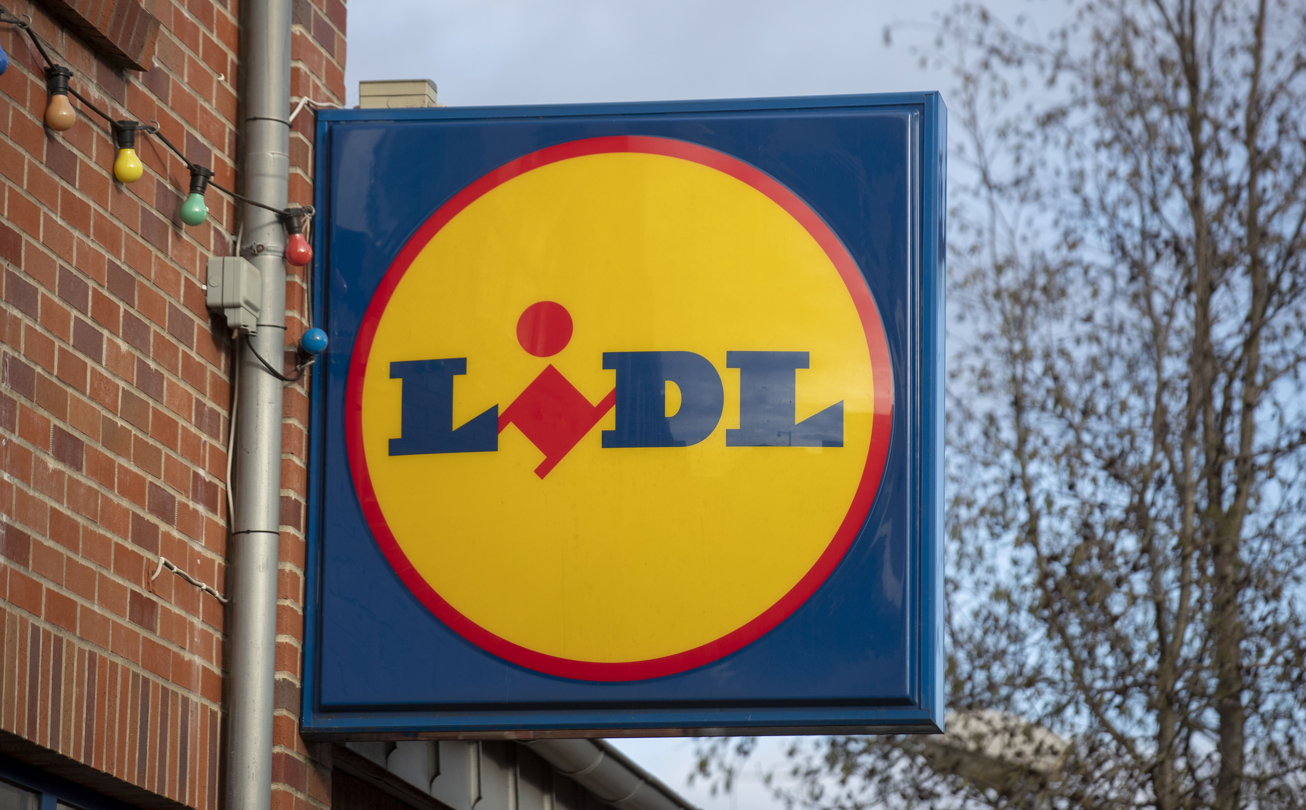 Lidl store sign