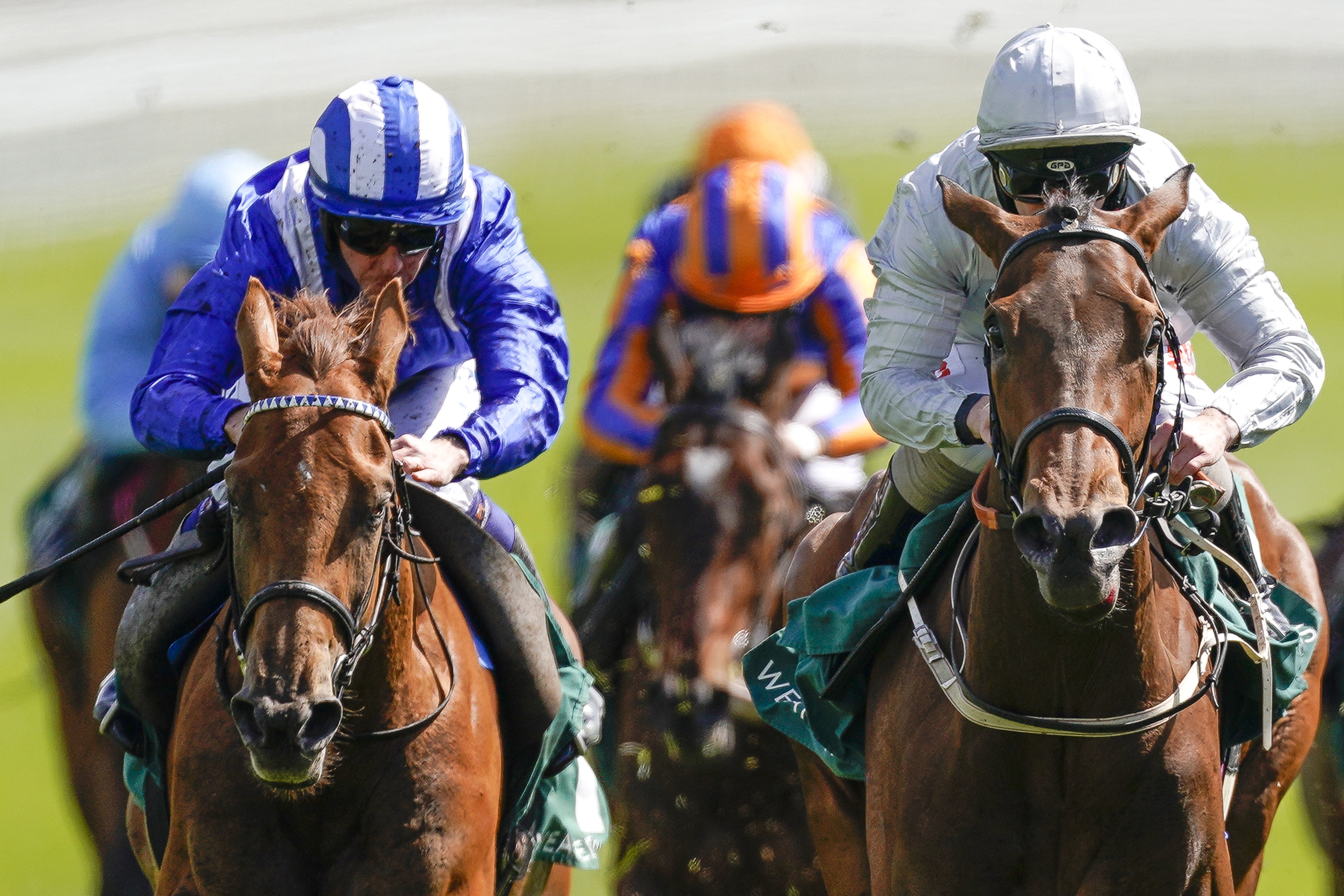 Zeyaadah (left) finishing second at Chester