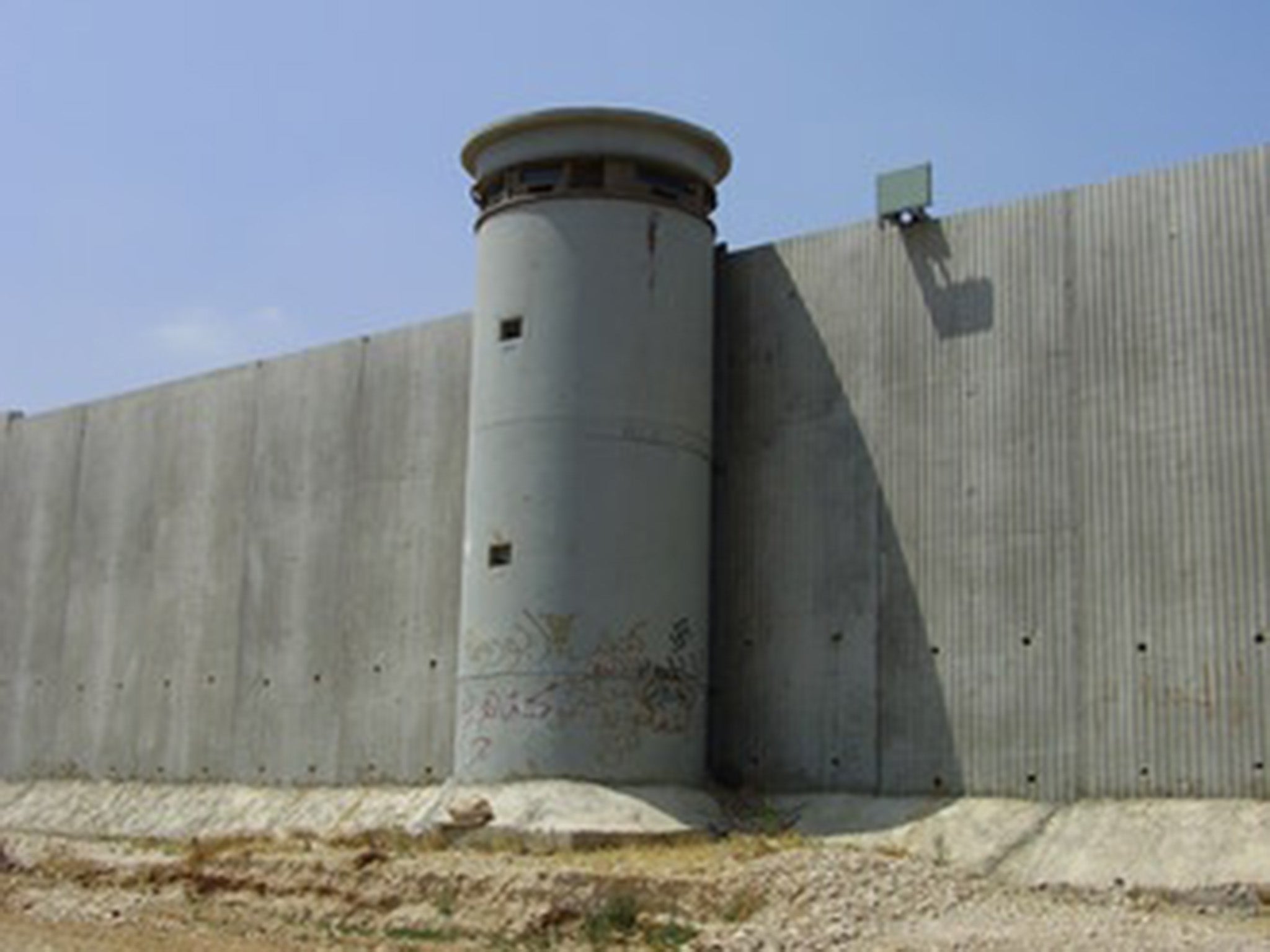 The separation barrier showing the ‘seam zone’