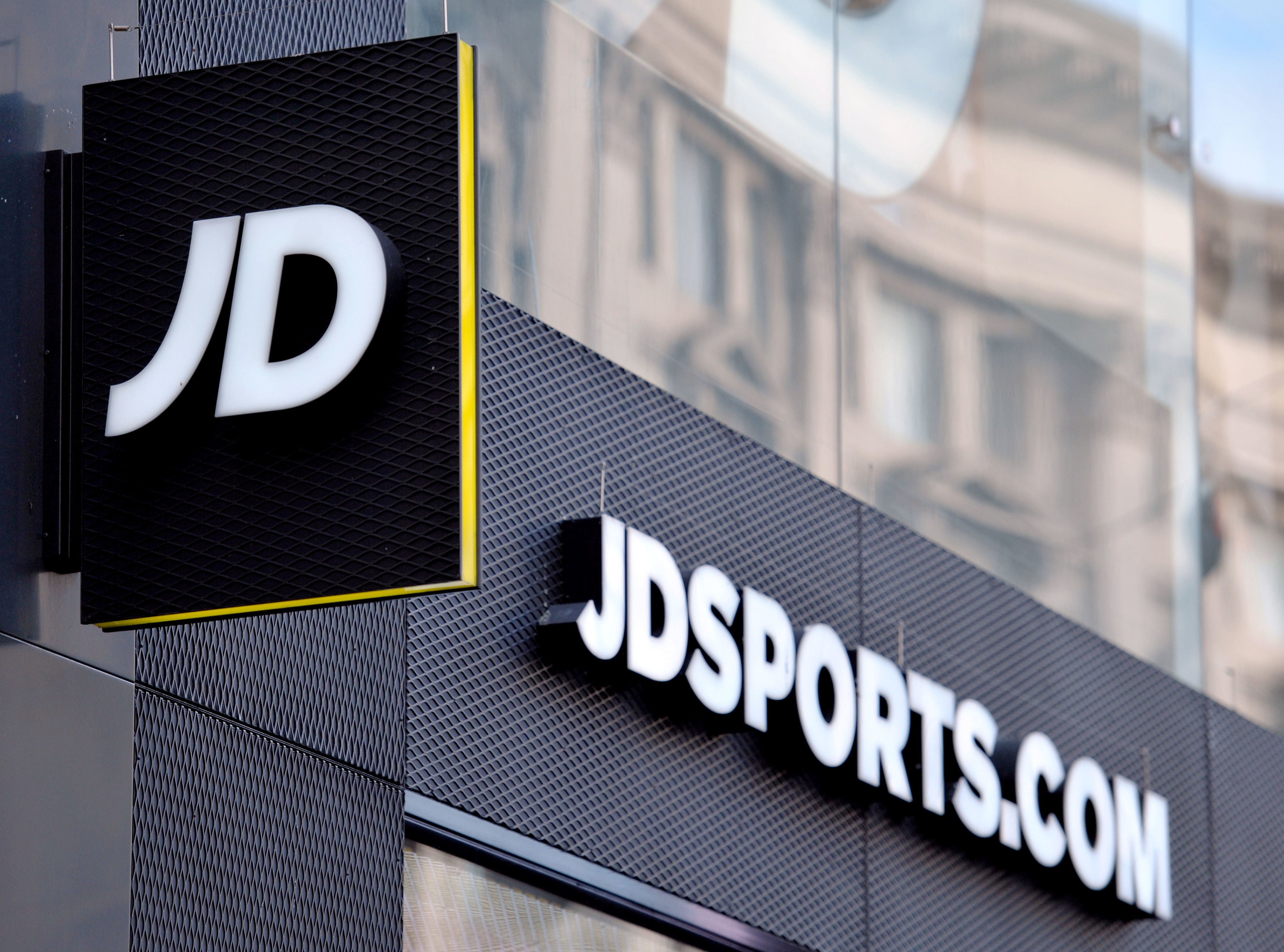 JD Sports signs