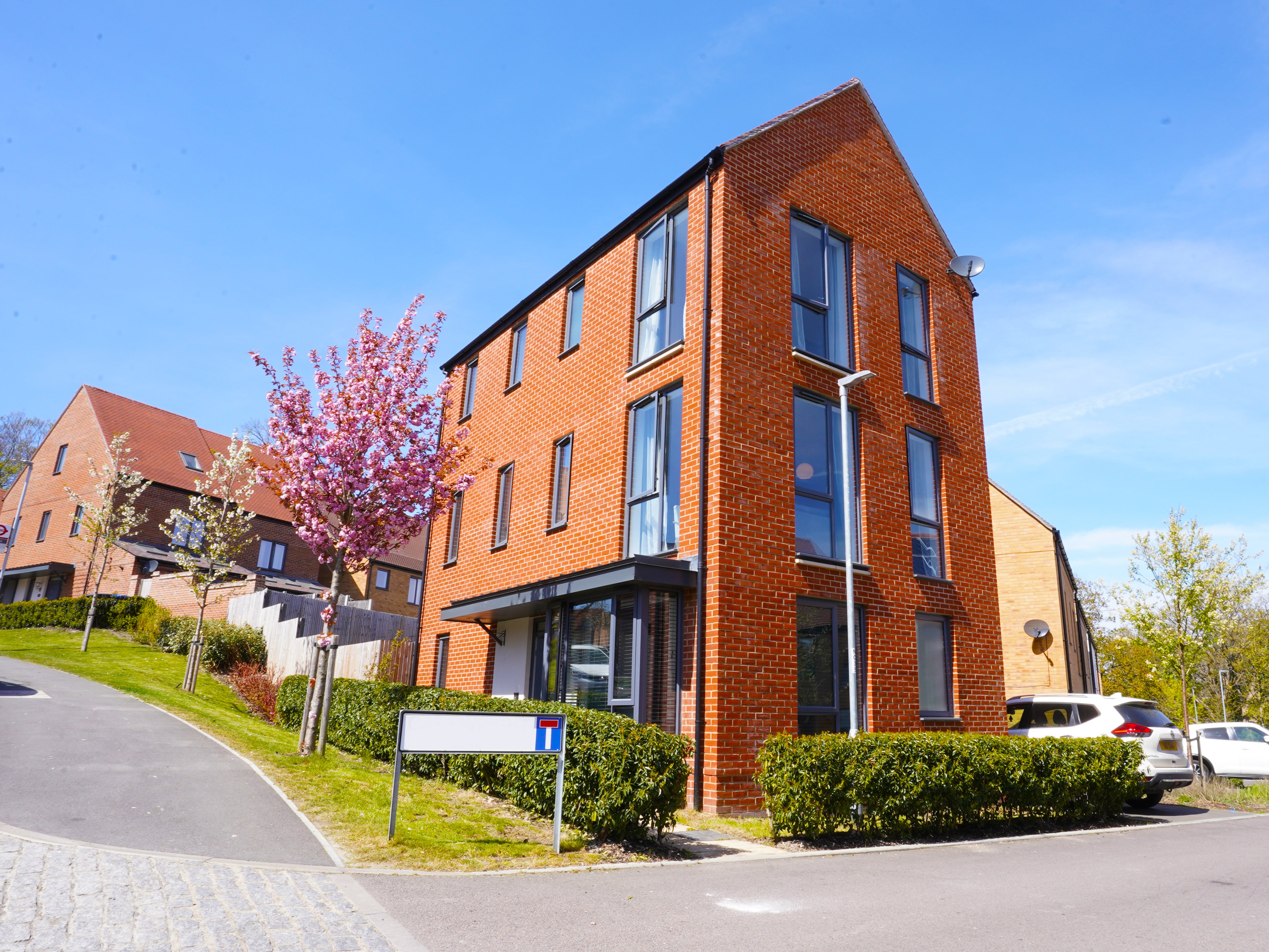 The 3-bedroom townhouse in Coulsdon, Surrey, being raffled off for £3 by the Palmer family