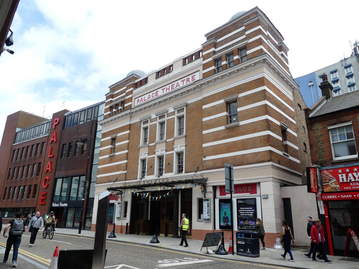 Watford Palace Theatre will host an adaptation of Bram Stoker’s‘Dracula’ in autumn/winter 2021