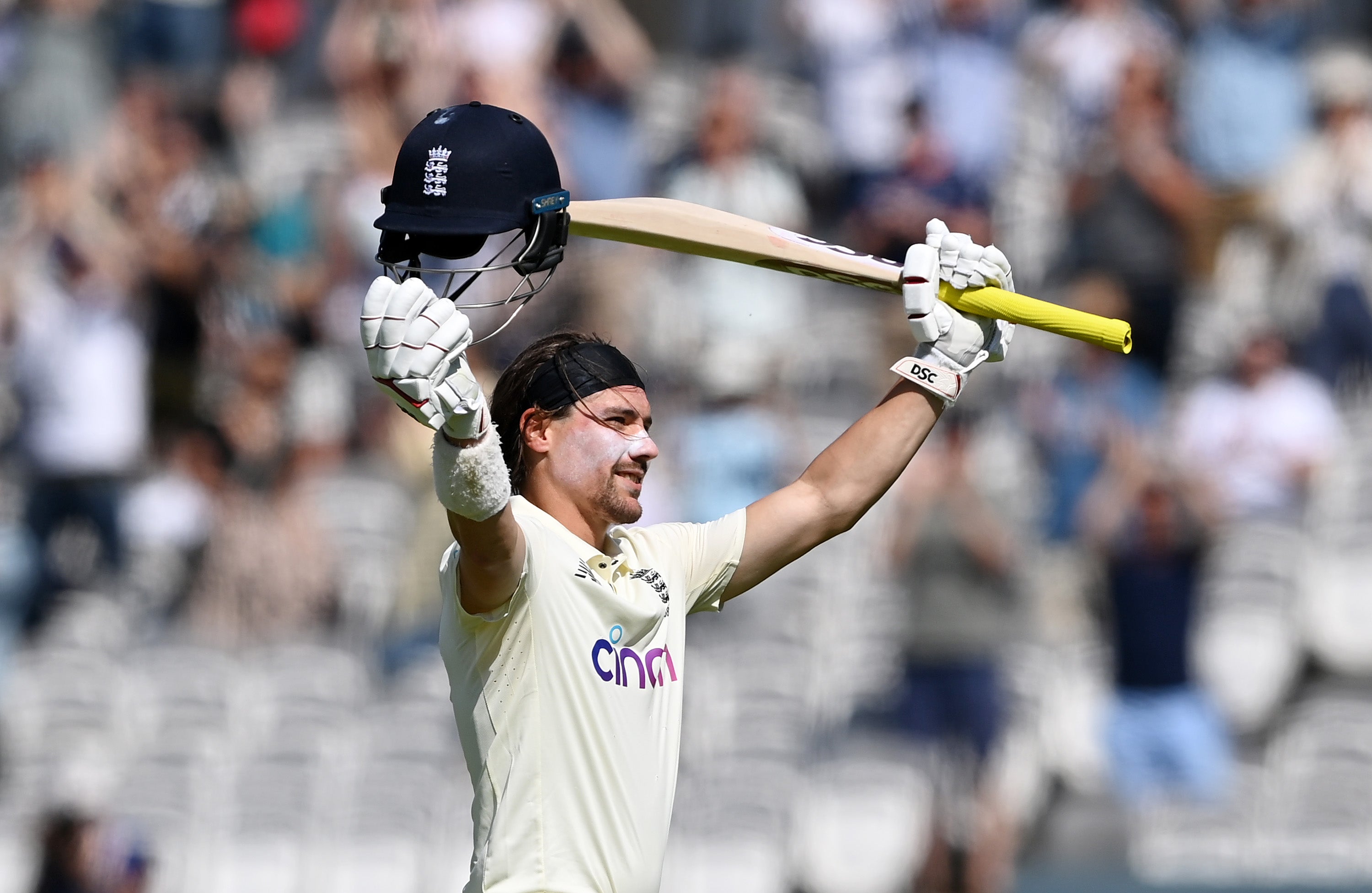 Burns celebrates his century on day four