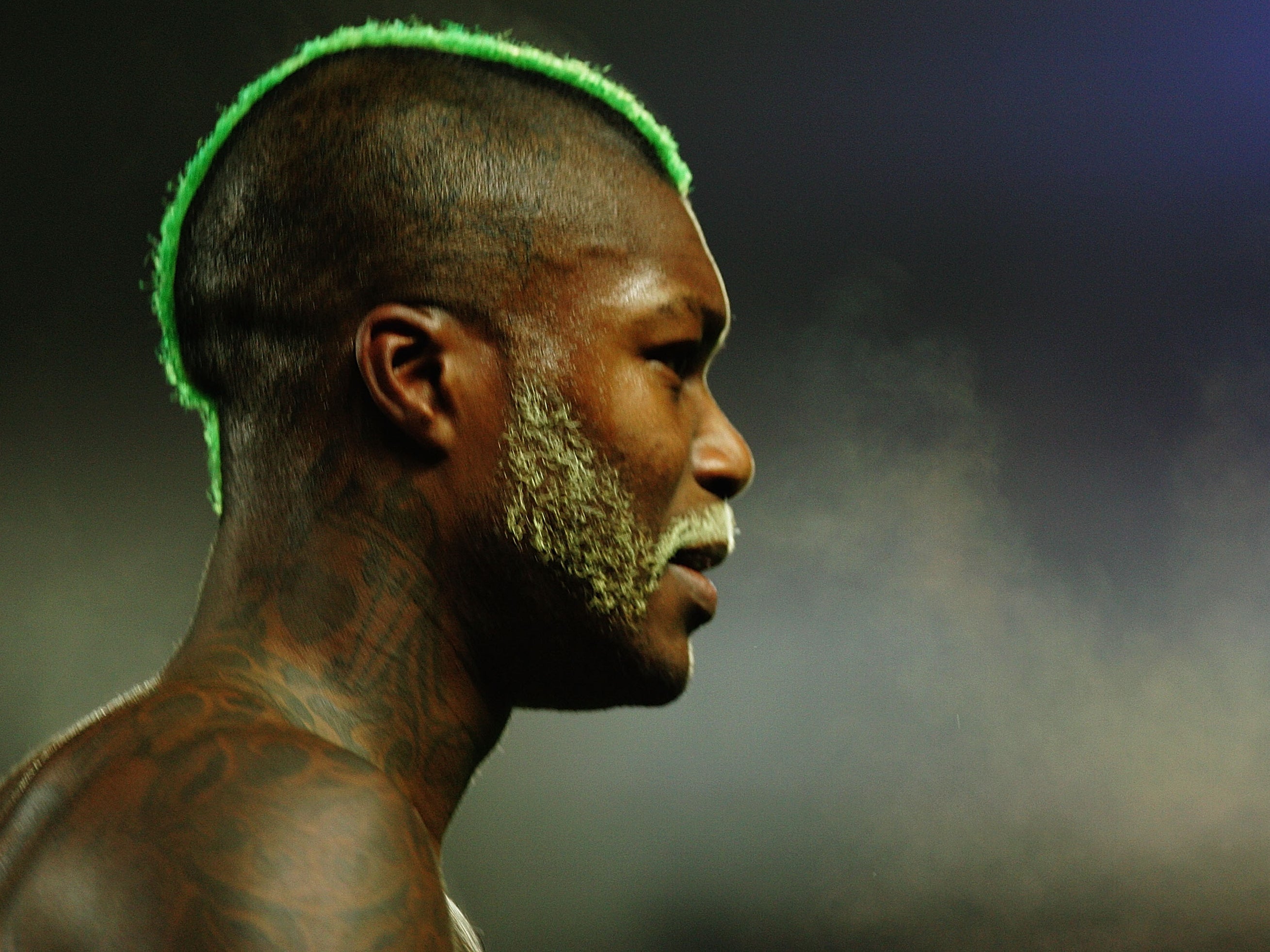 Djibril Cisse of Sunderland in action during the Premier League match between Hull City and Sunderland in 2008