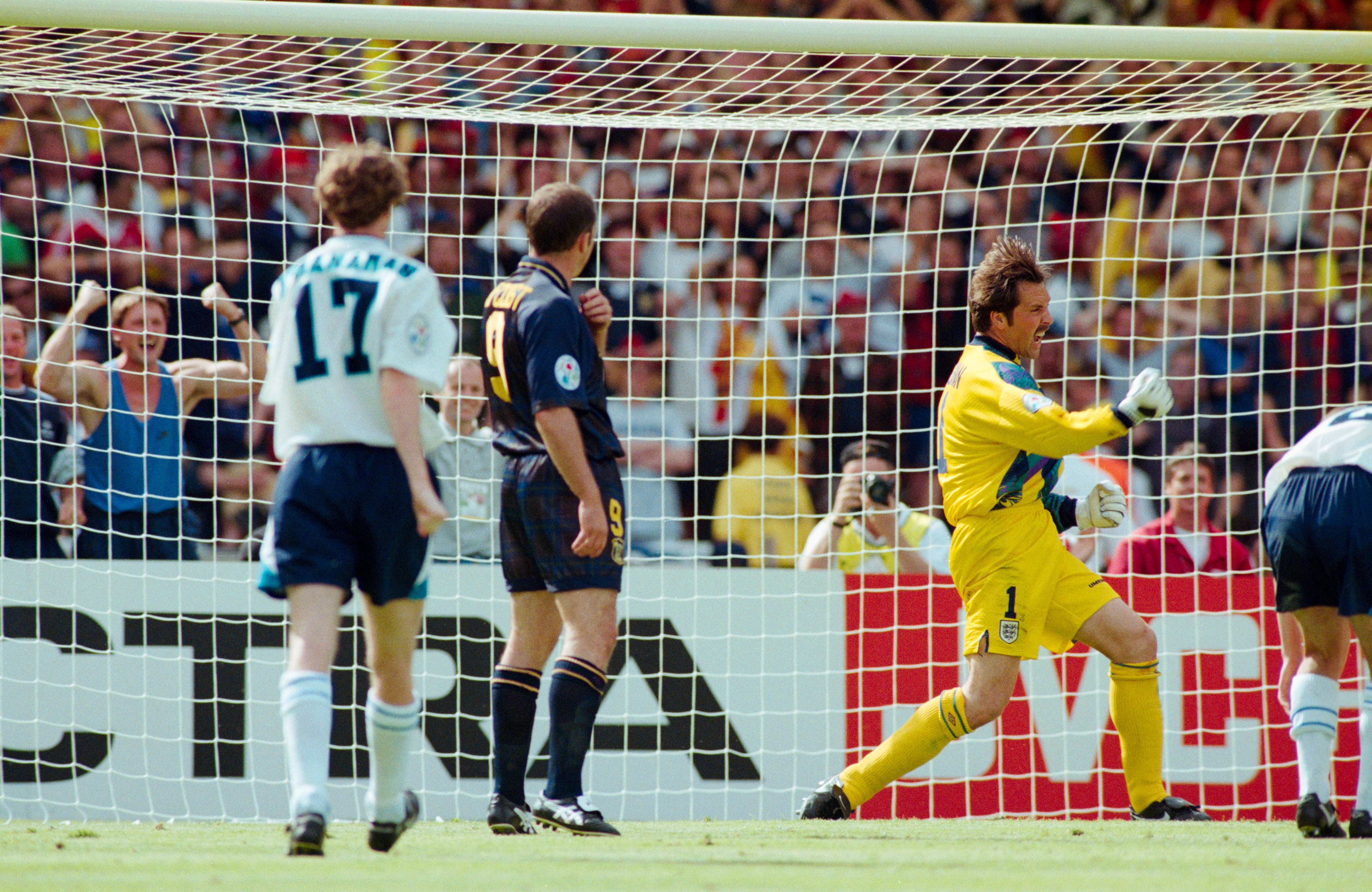 David Seaman celebrates after saving Gary McAllister’s penalty