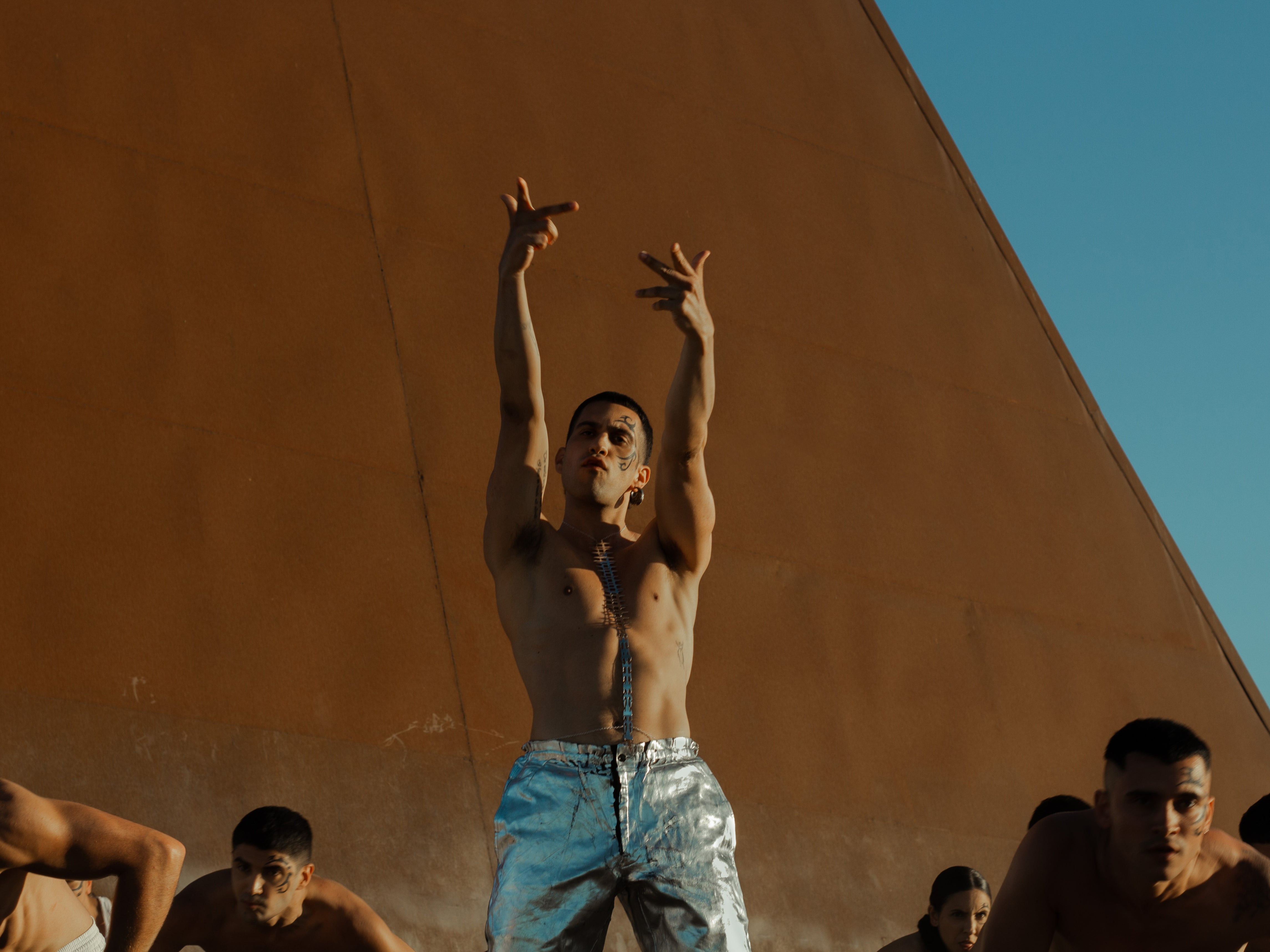 Italian artist Mahmood in the video for ‘Klan'