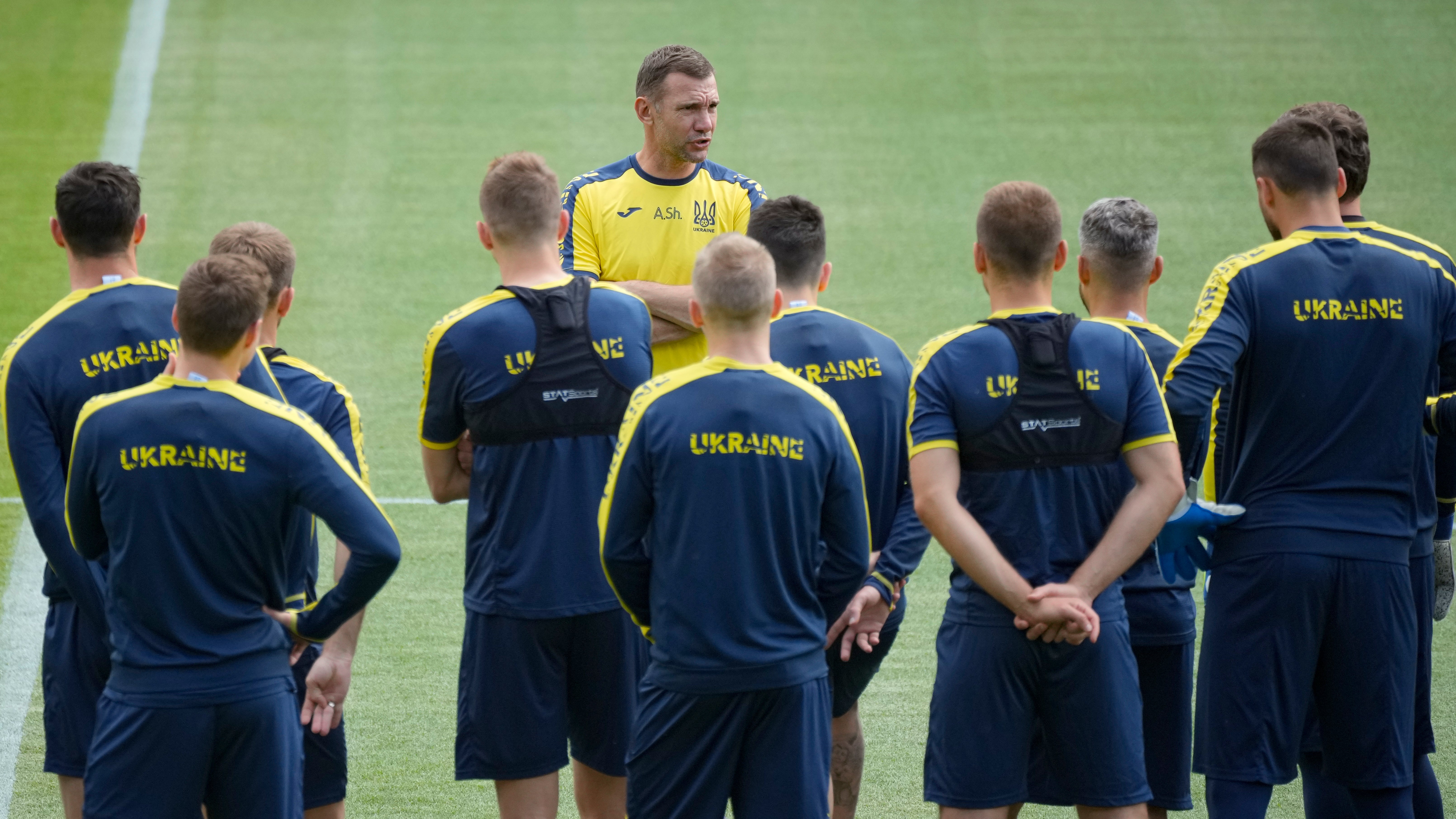 Andriy Shevchenko speaks to his Ukraine squad