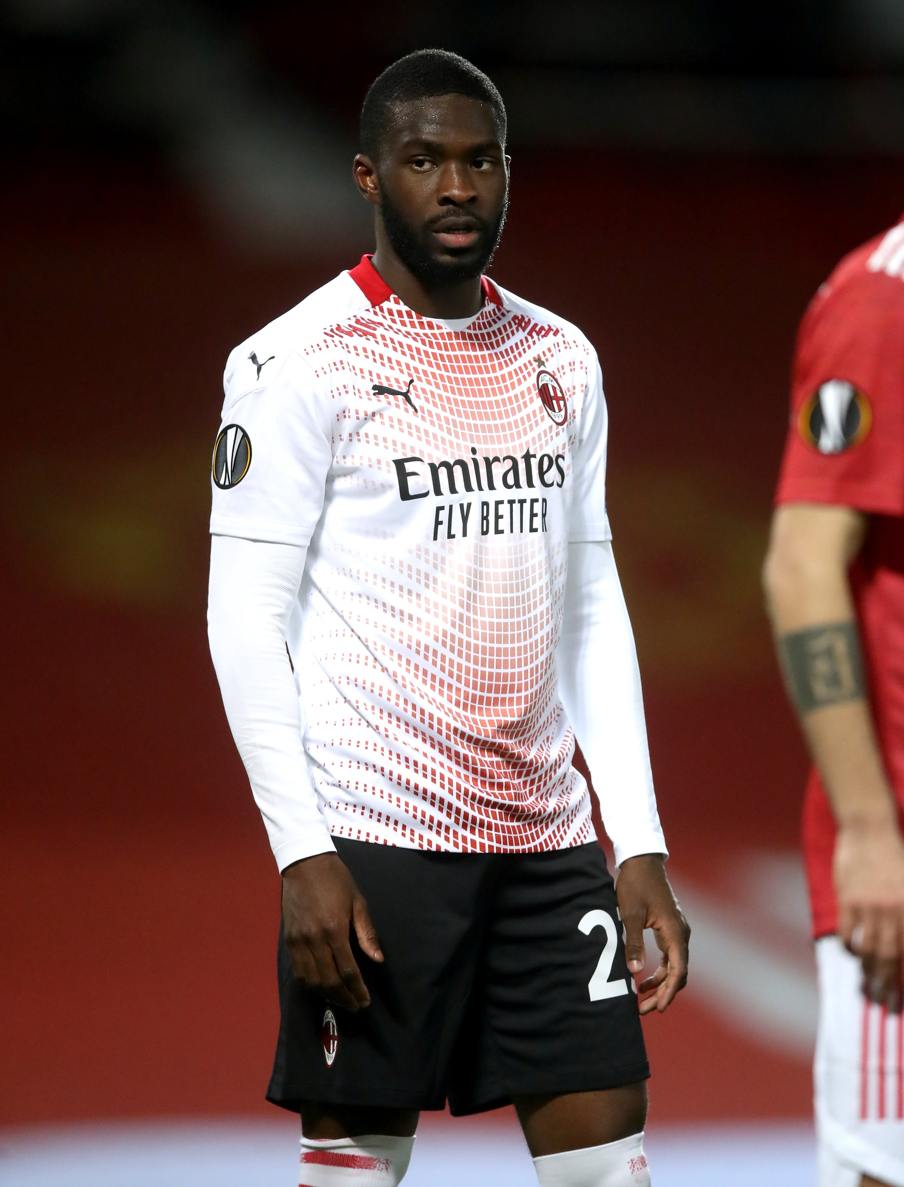 Fikayo Tomori has completed a permanent move to AC Milan