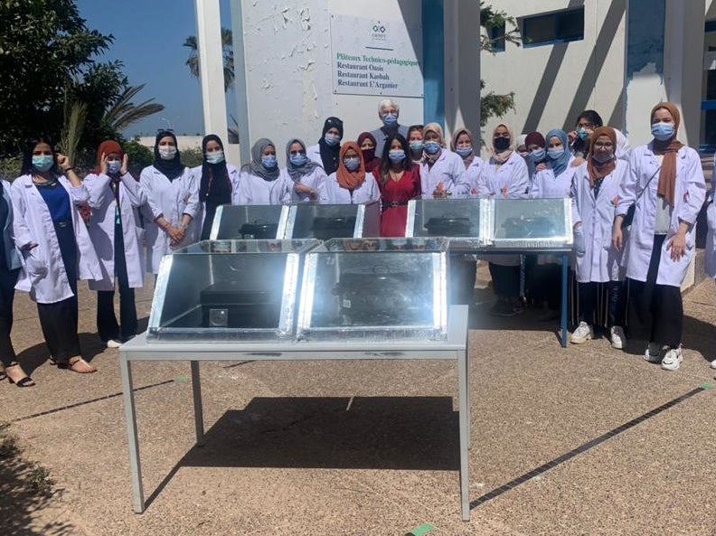 20 young female technicians from Morocco's Souss-Massa region were trained to make solar cookers. Traditionally, wood and butane gas are used, especially in the rural world, for cooking, despite their negative impact on people's health and the environment