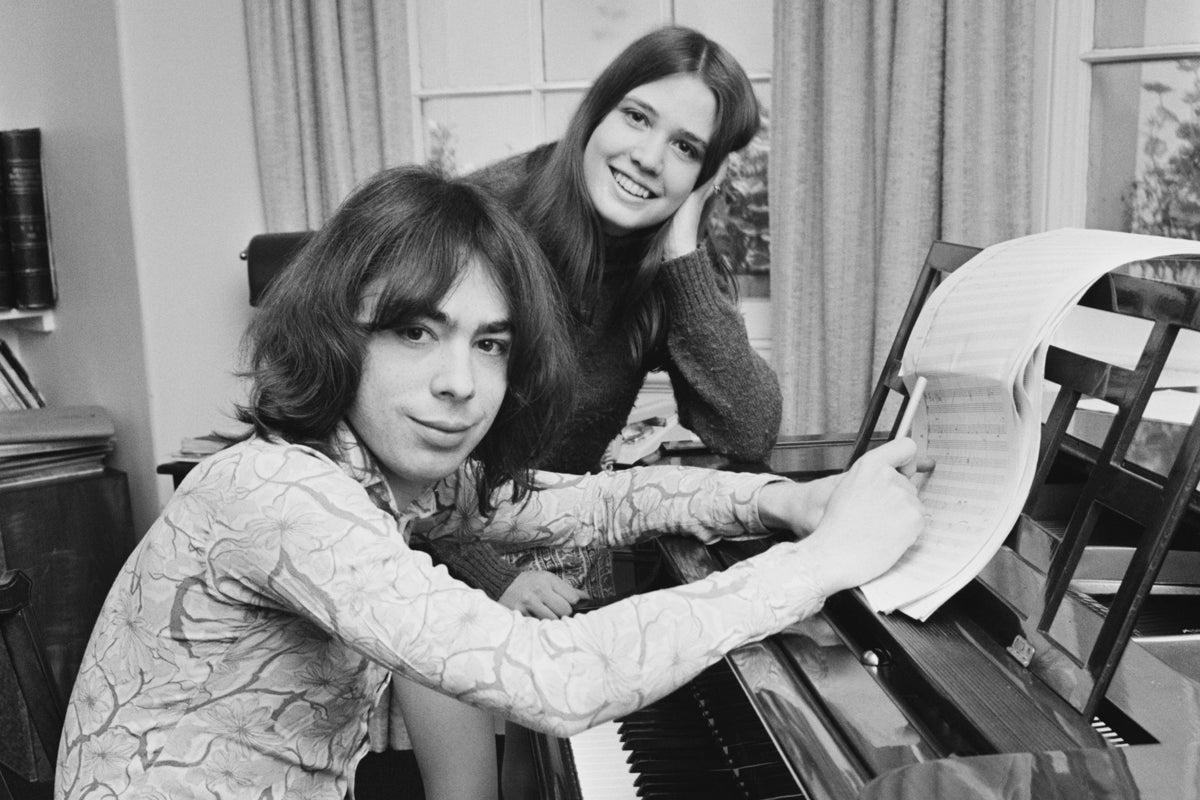 Lloyd Webber with his fiancee Sarah Hugill at the piano, June 1971