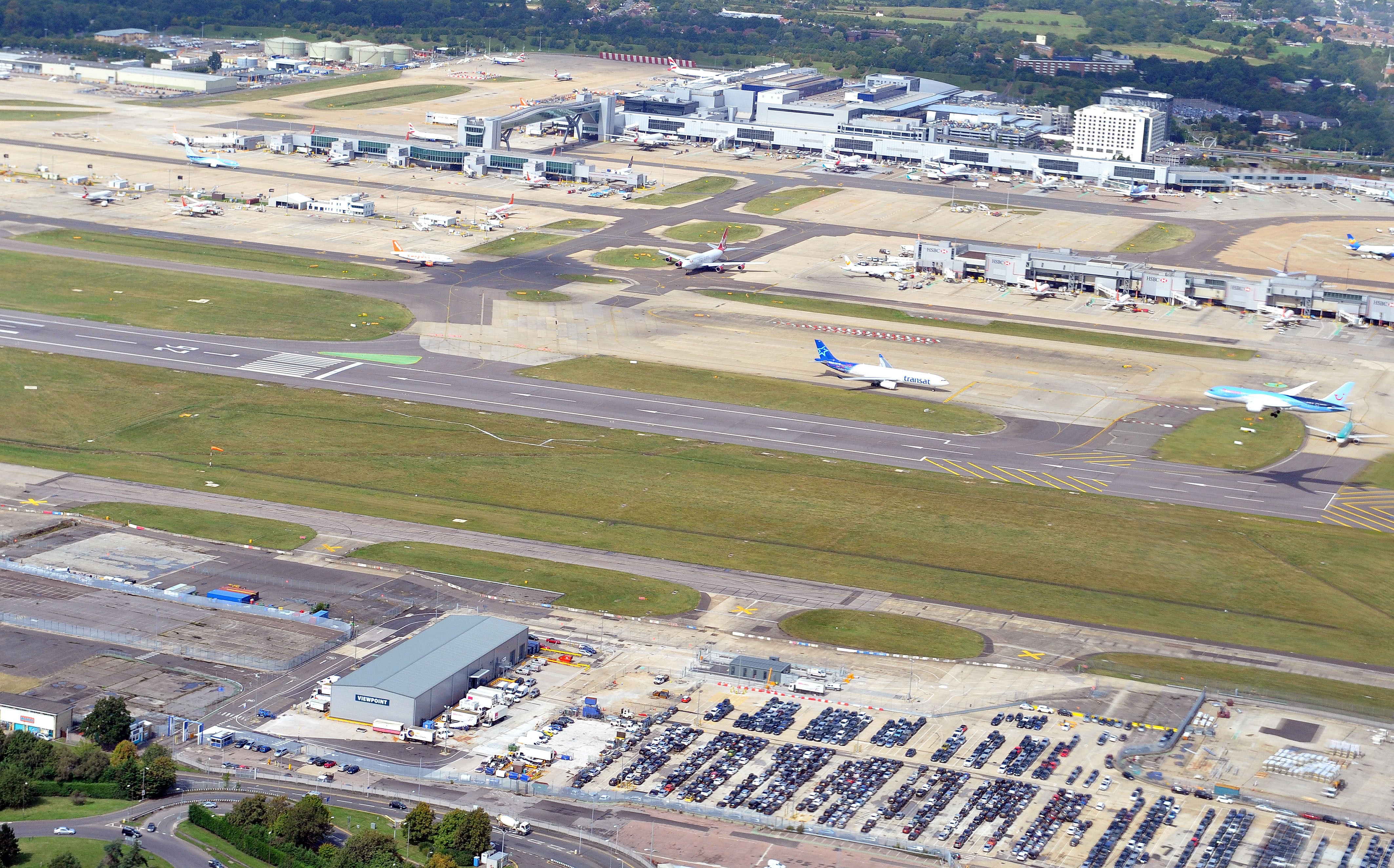 Gatwick Airport – stock