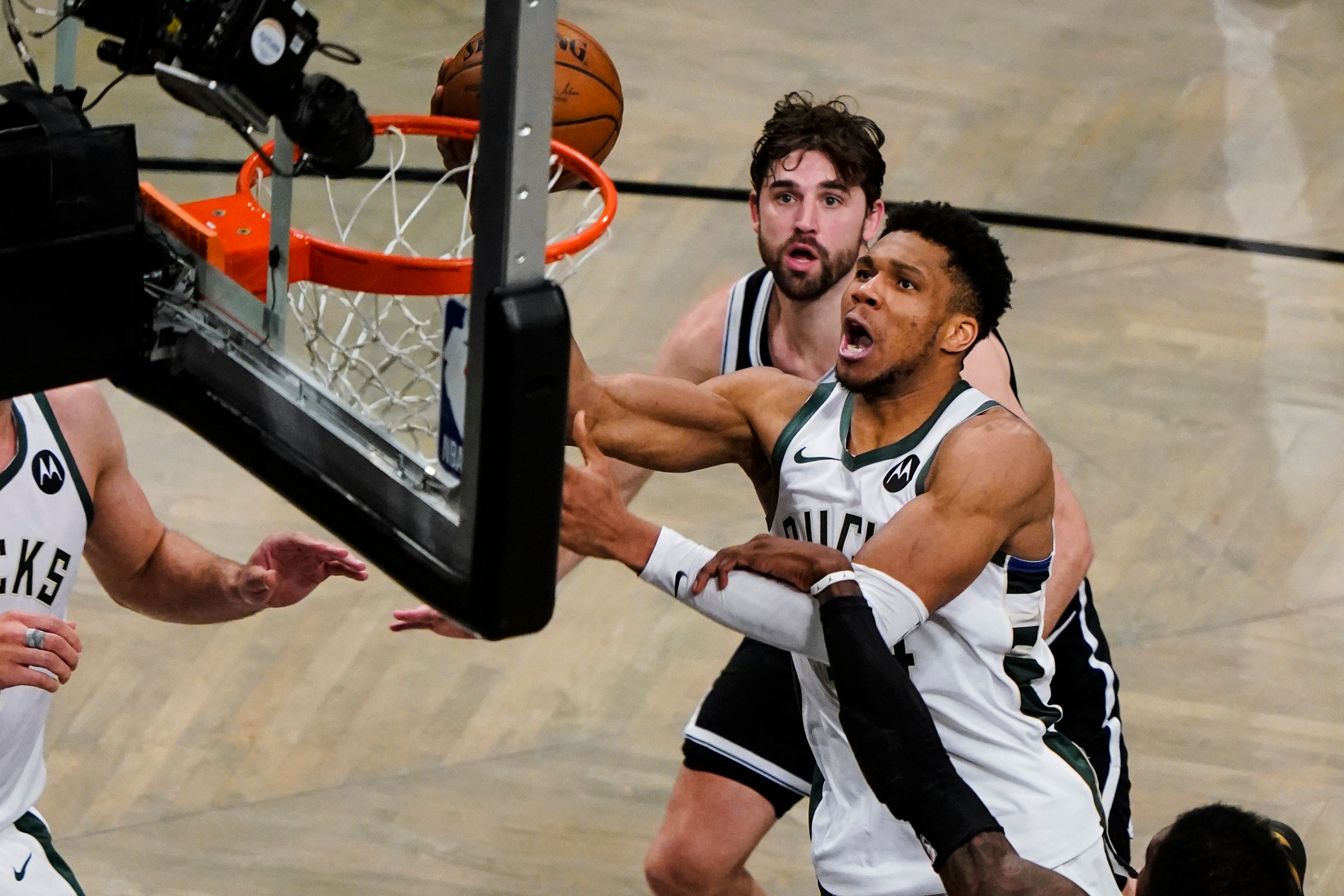 Milwaukee Bucks’ Giannis Antetokounmpo helped his side to the win