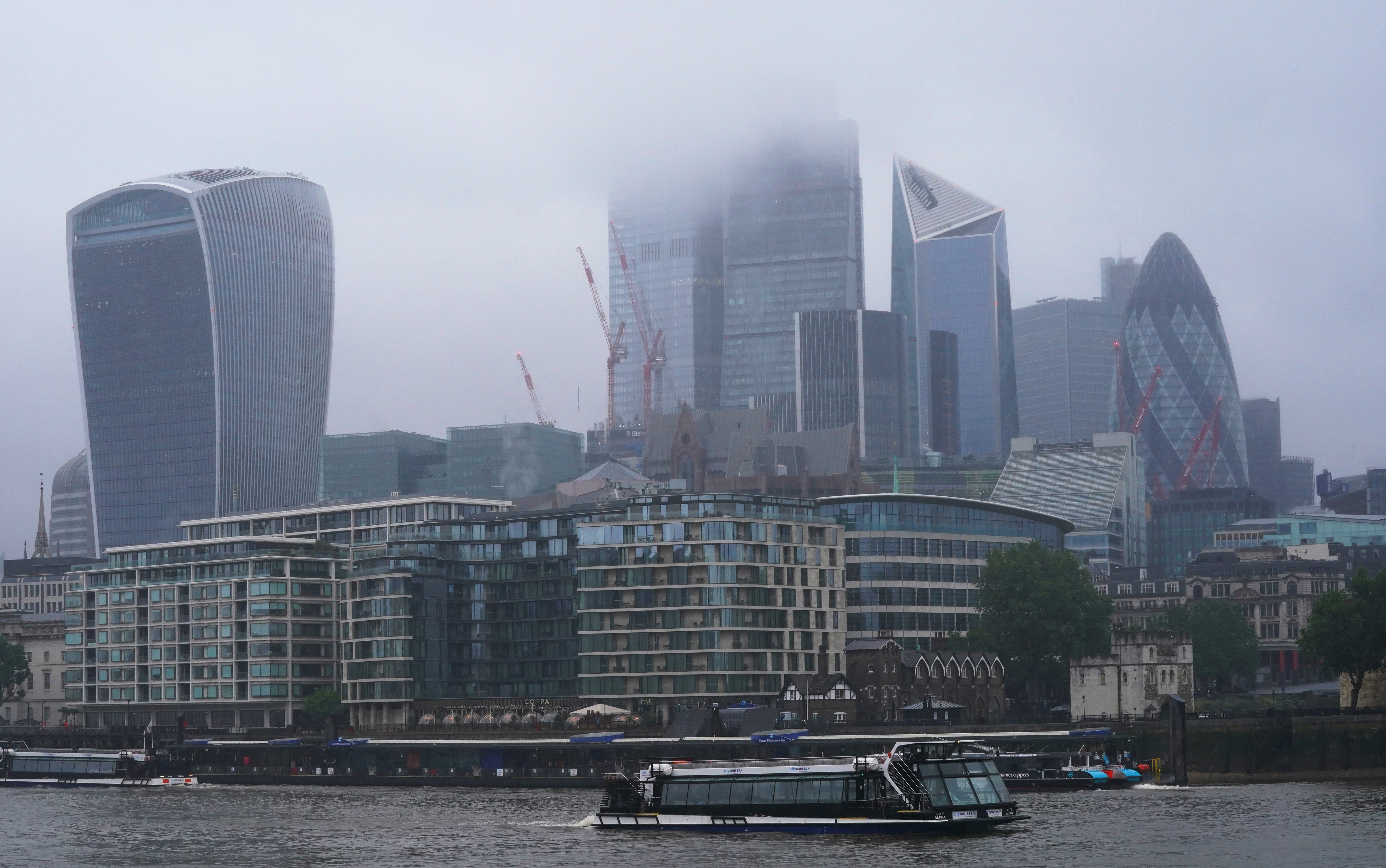 The FTSE 100 closed 27.72 points higher, or 0.39%, at 7,090.01 on Tuesday