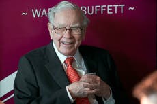 Warren Buffett resigns from Gates Foundation