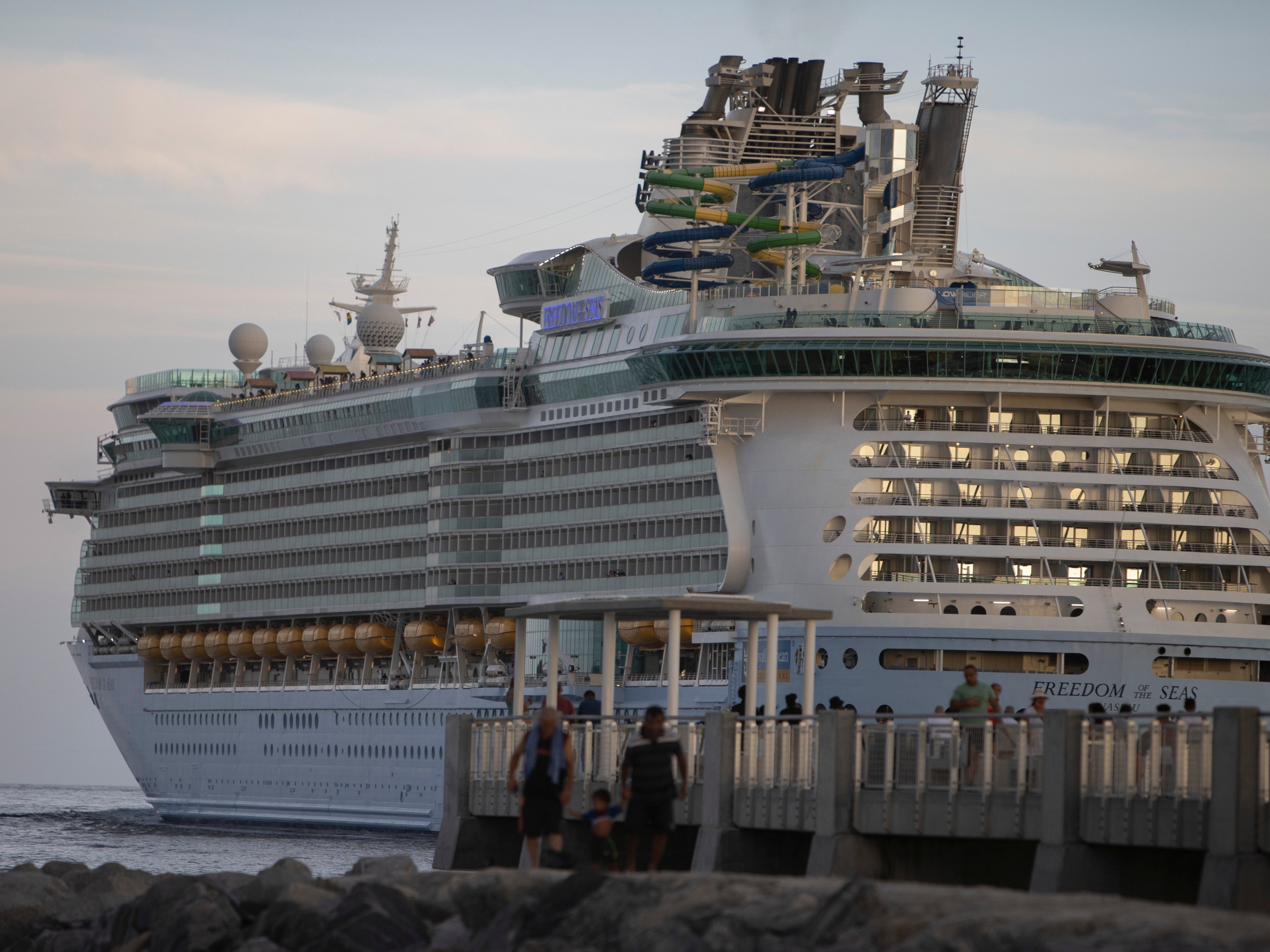 Royal Caribbean makes masks mandatory