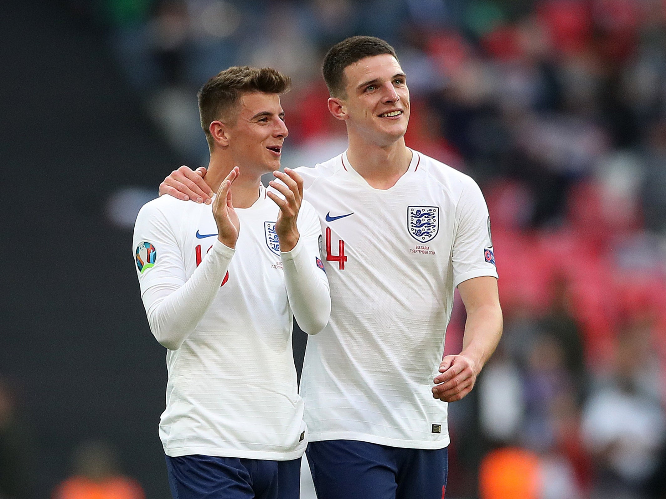 England’s Mason Mount (left) and Declan Rice