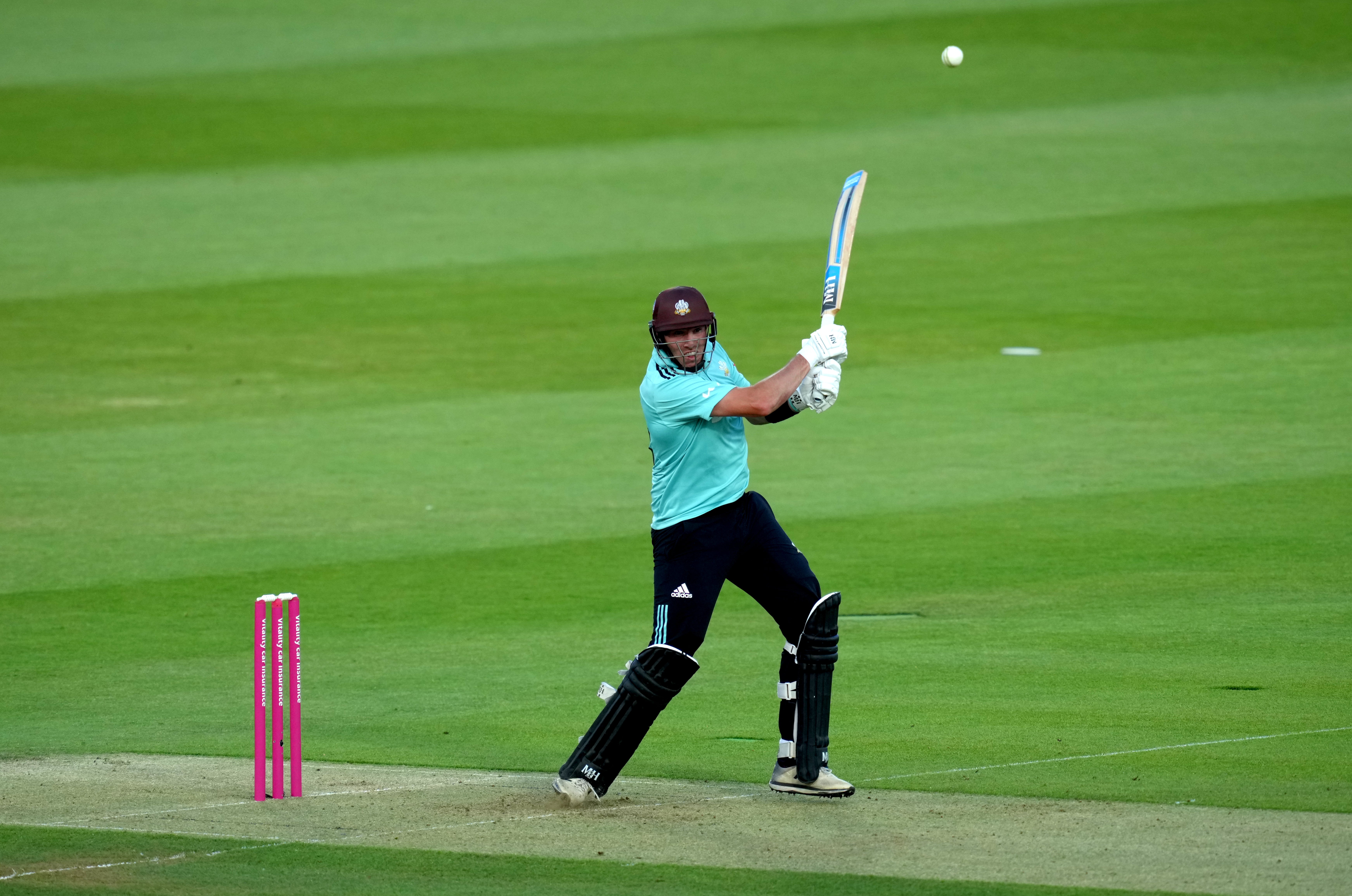 Jamie Overton blasted three late sixes and Ollie Pope finished on 52 as Surrey secured a five-wicket victory over Middlesex