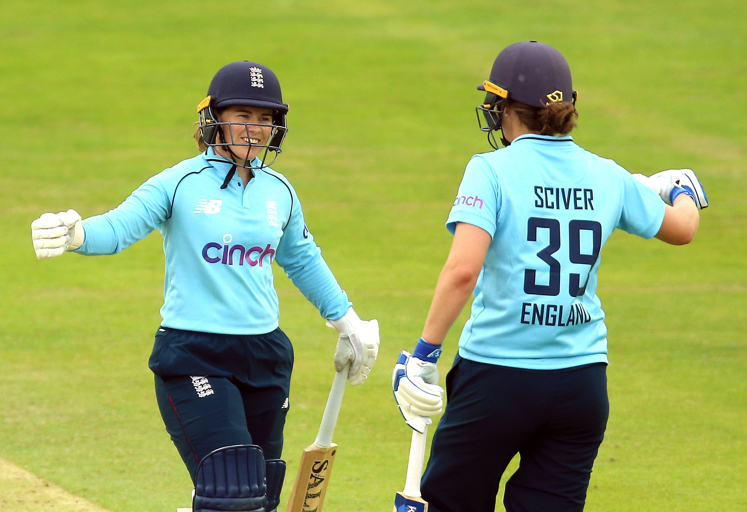 England’s Tammy Beaumont (left) and Nat Sciver celebrate victory