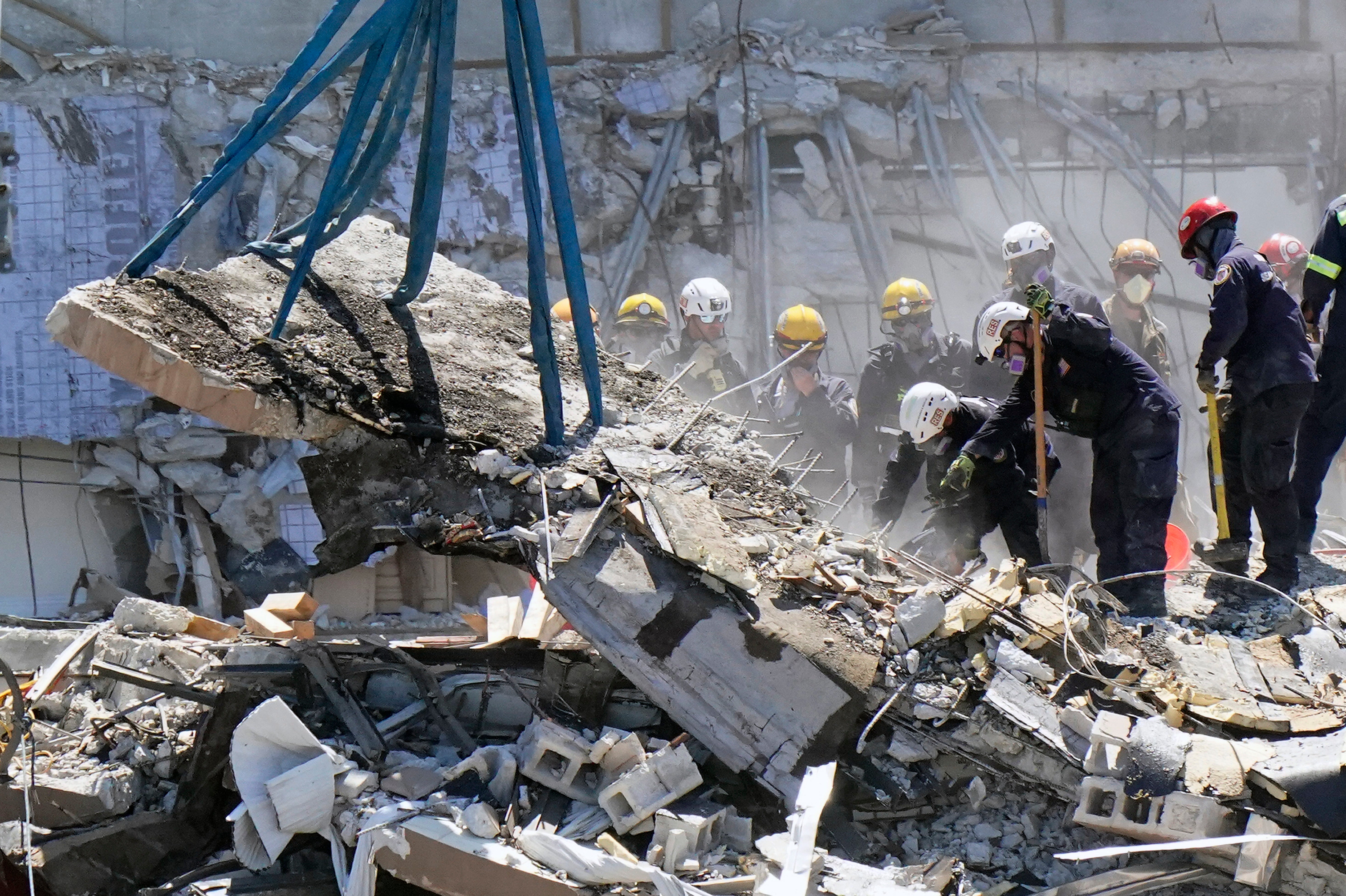 APTOPIX Building Collapse Miami