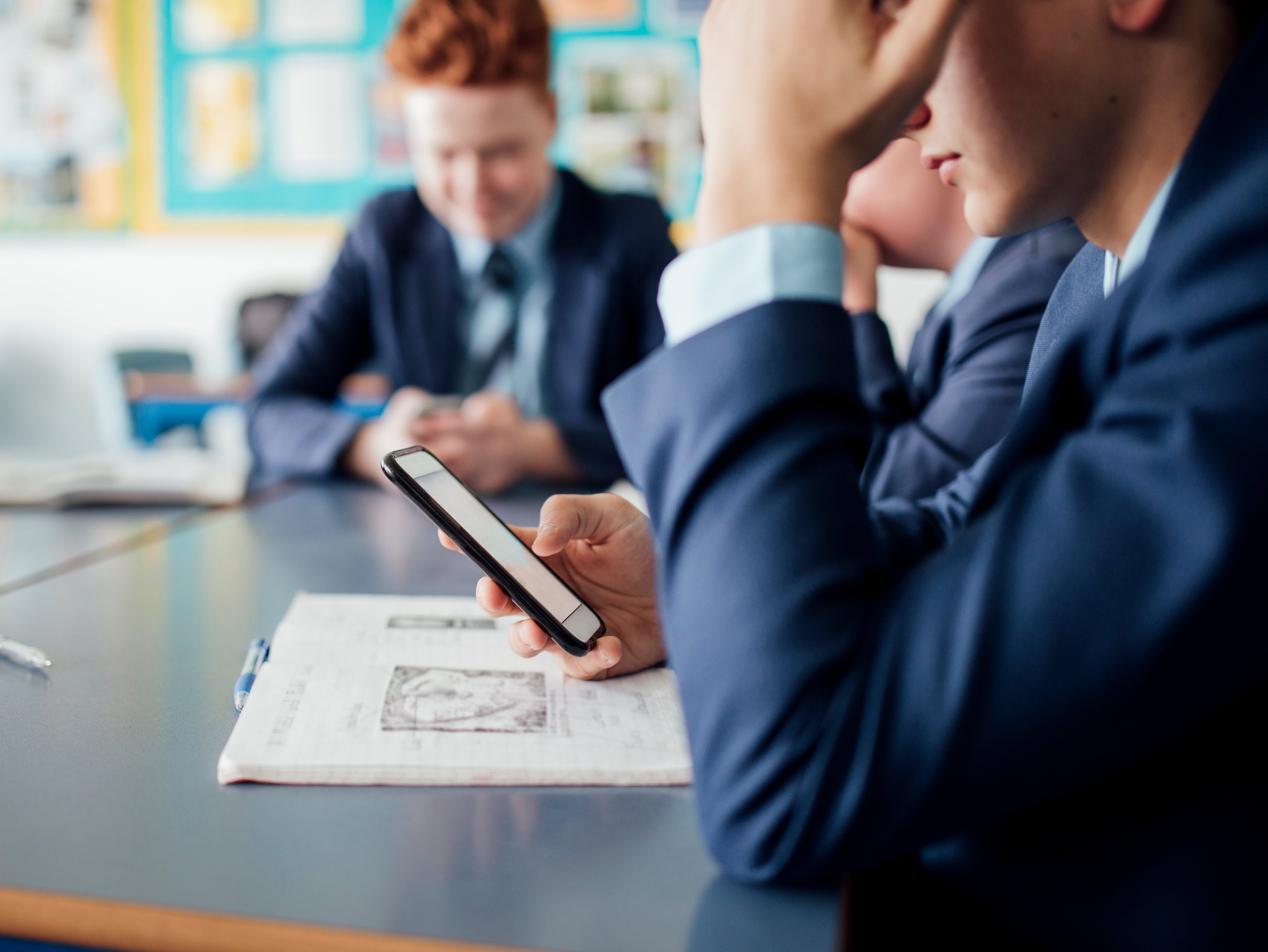 Gavin Williamson says he wants to make the school day mobile-free