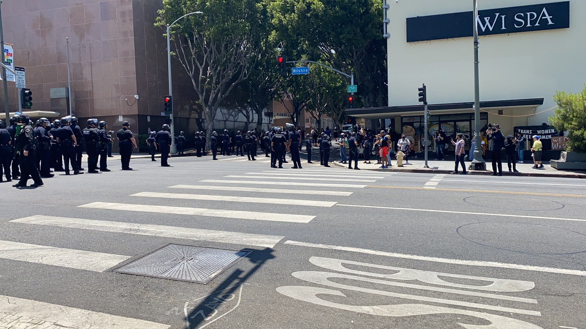 Brawls broke out at a protest on Saturday in Los Angeles in front of a spa that went viral for its policy of allowing trans customers to use facilities matching their gender, which angered certain patrons.