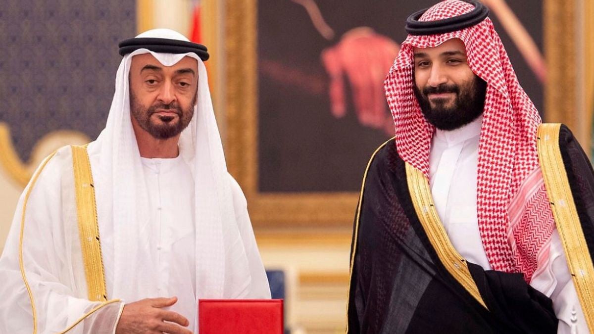 UAE’s Mohammed bin Zayed, left, and the Saudi crown prince, Mohammed bin Salman