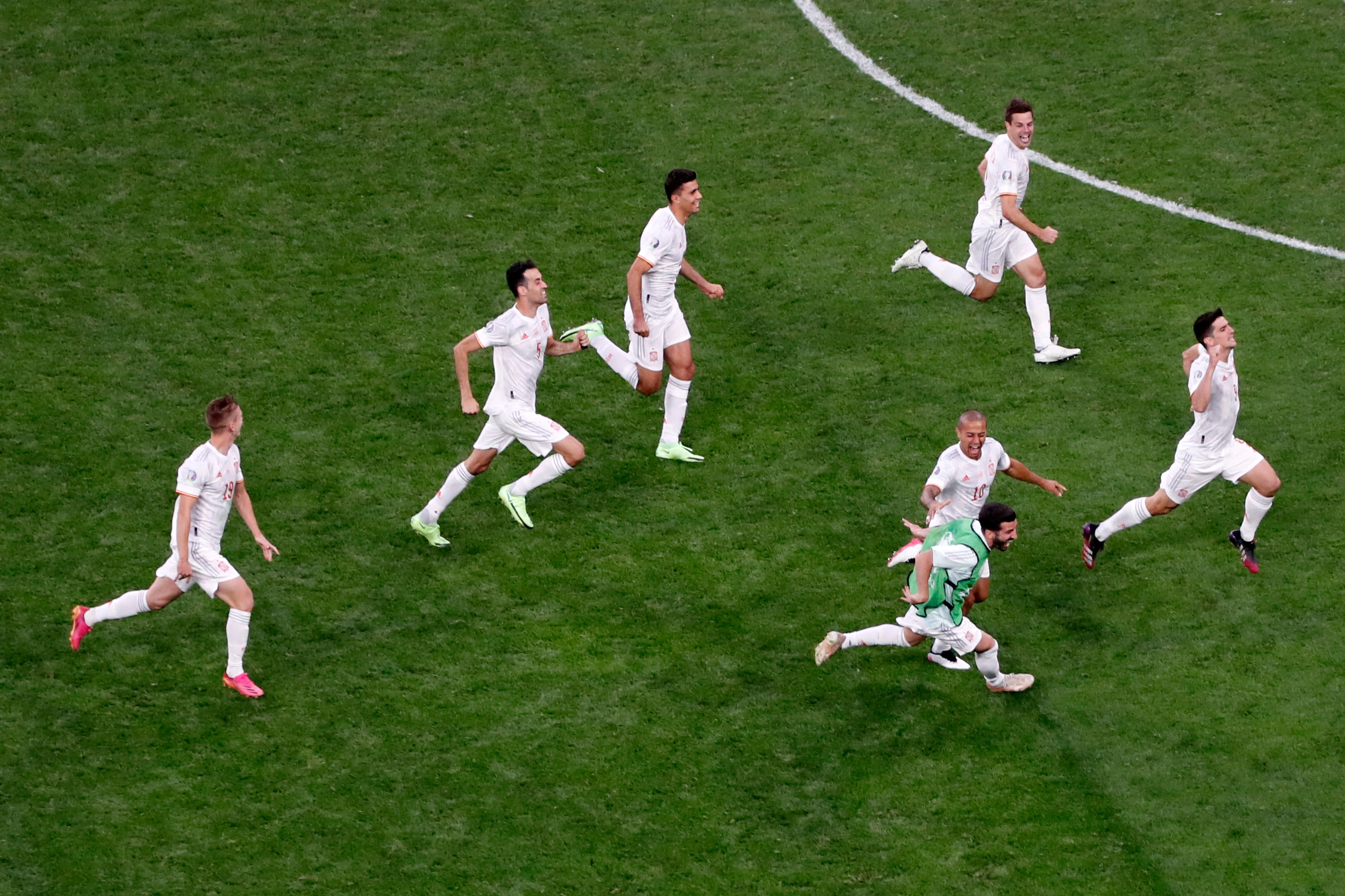 Spain players after beating Switzerland on penalties