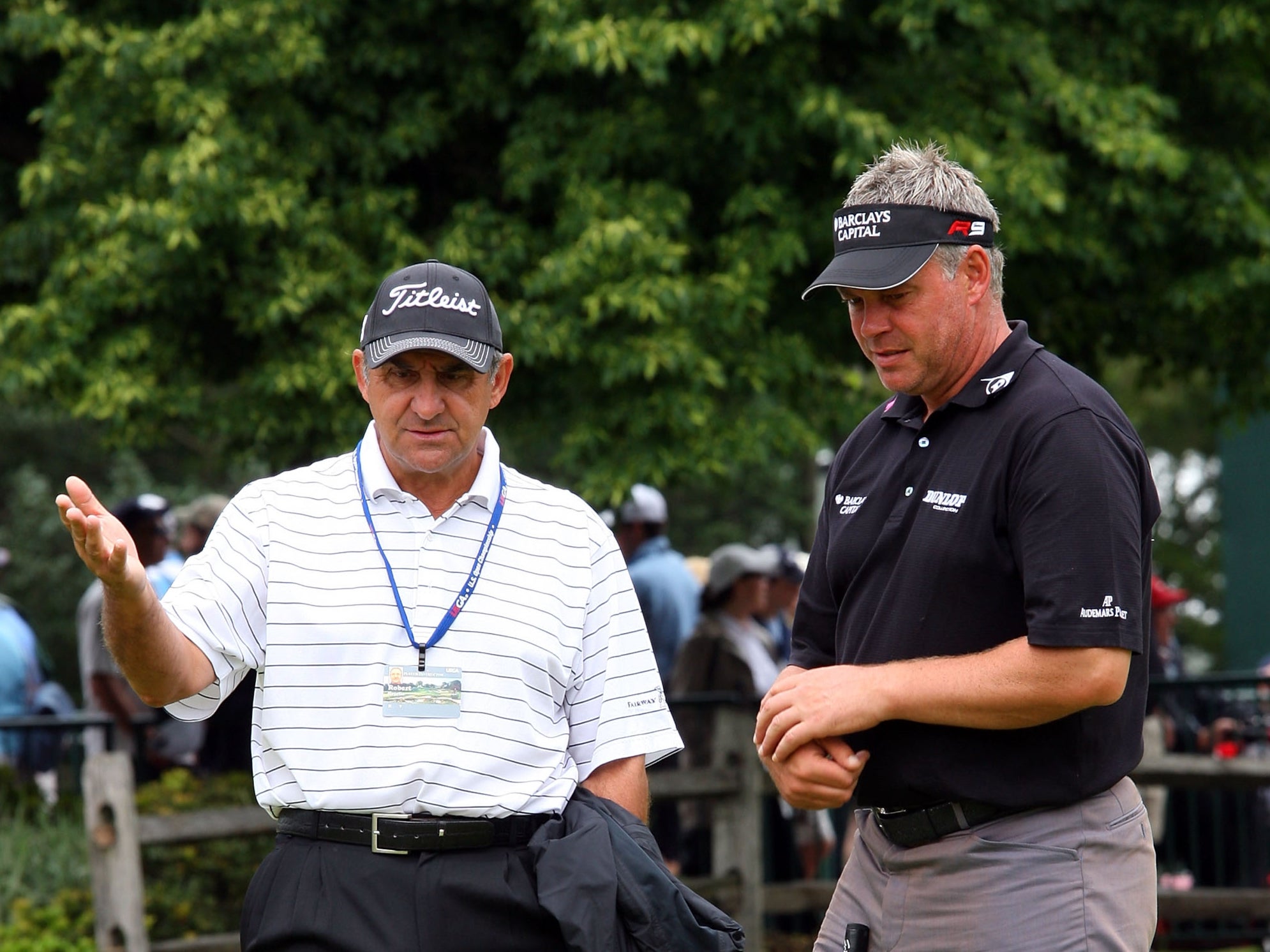 Darren Clarke talks with Bob Rotella at the US Open in 2009