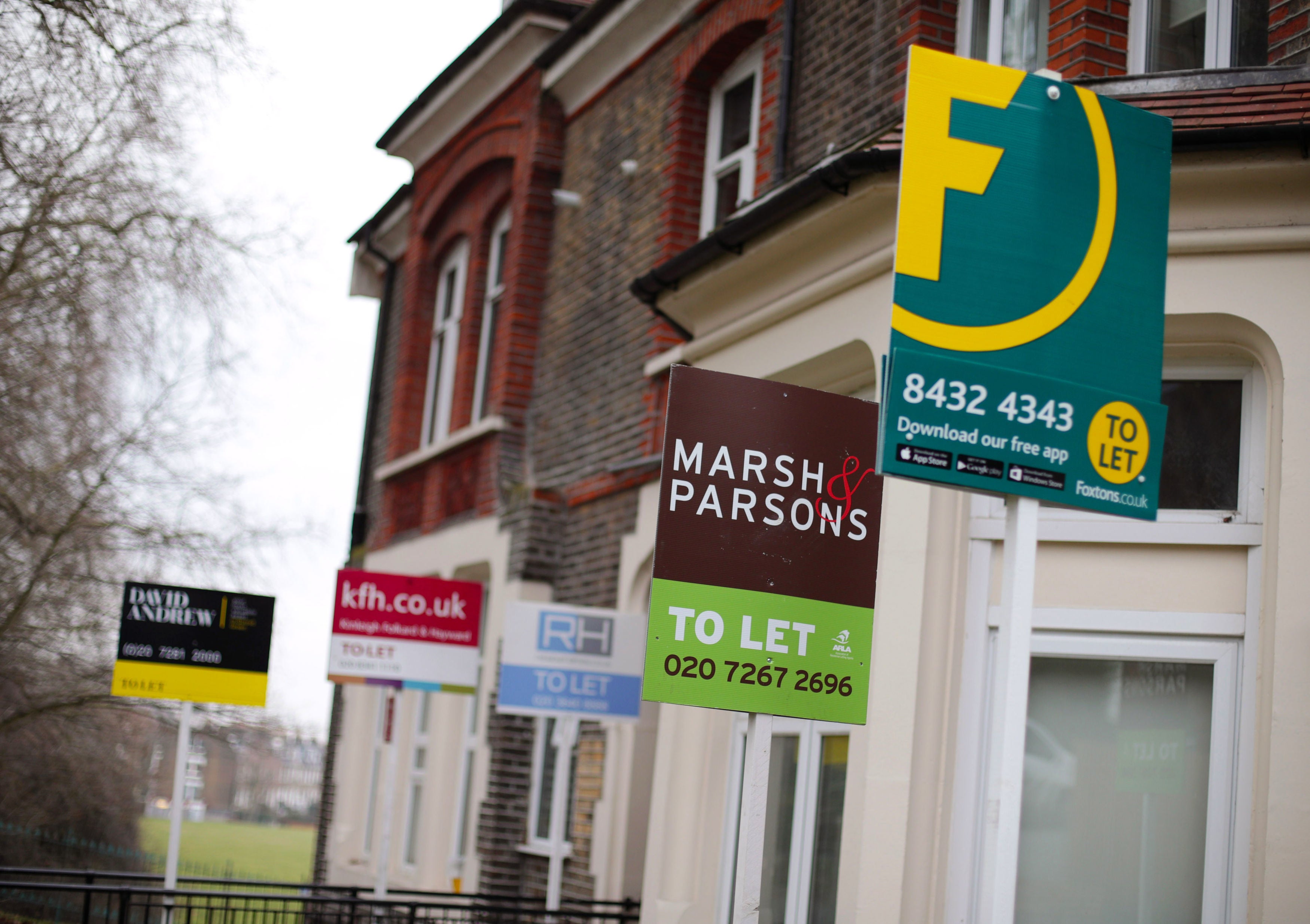 Estate and letting agents' signs