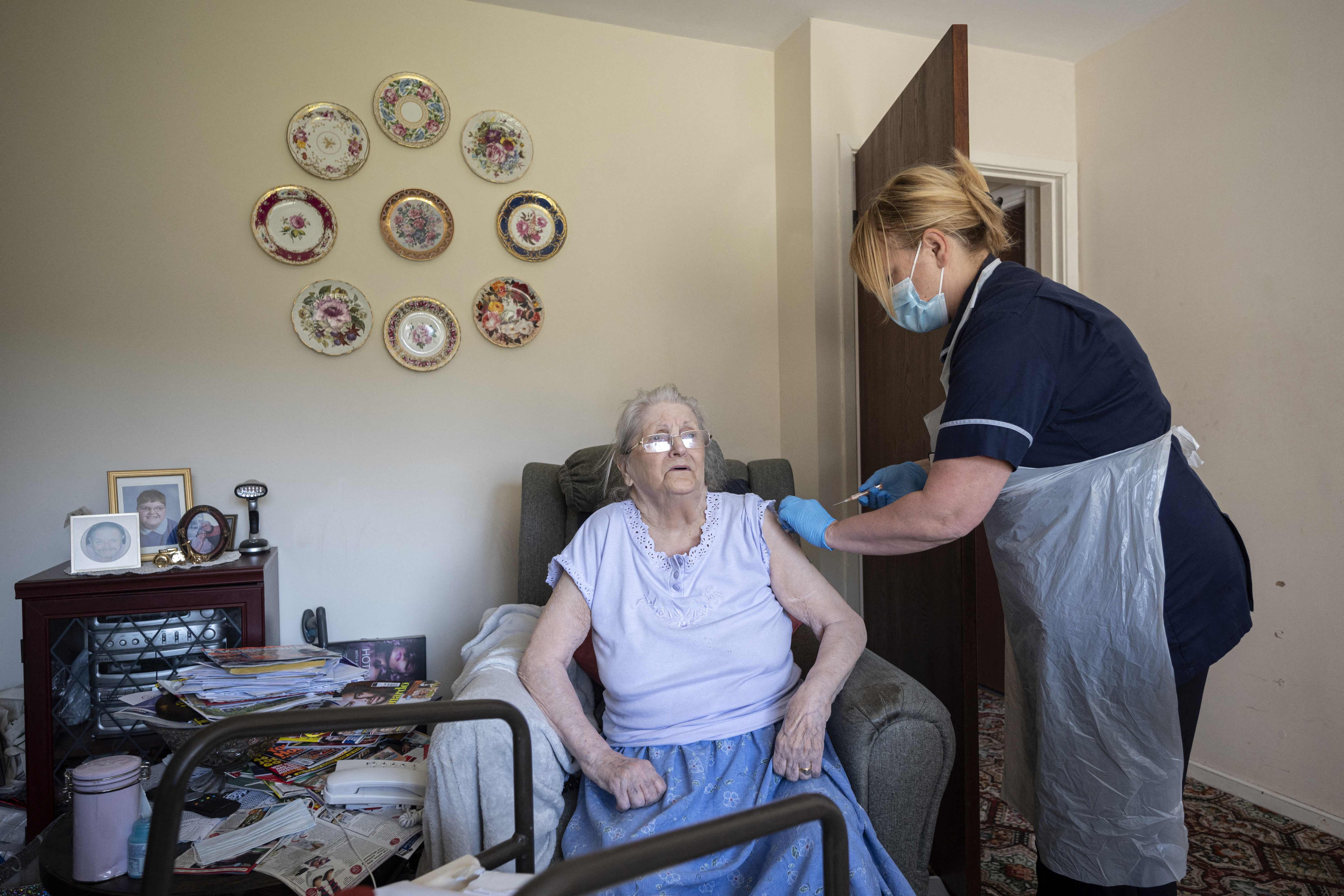 Boris Johnson ‘backs new tax to fund social care plan’