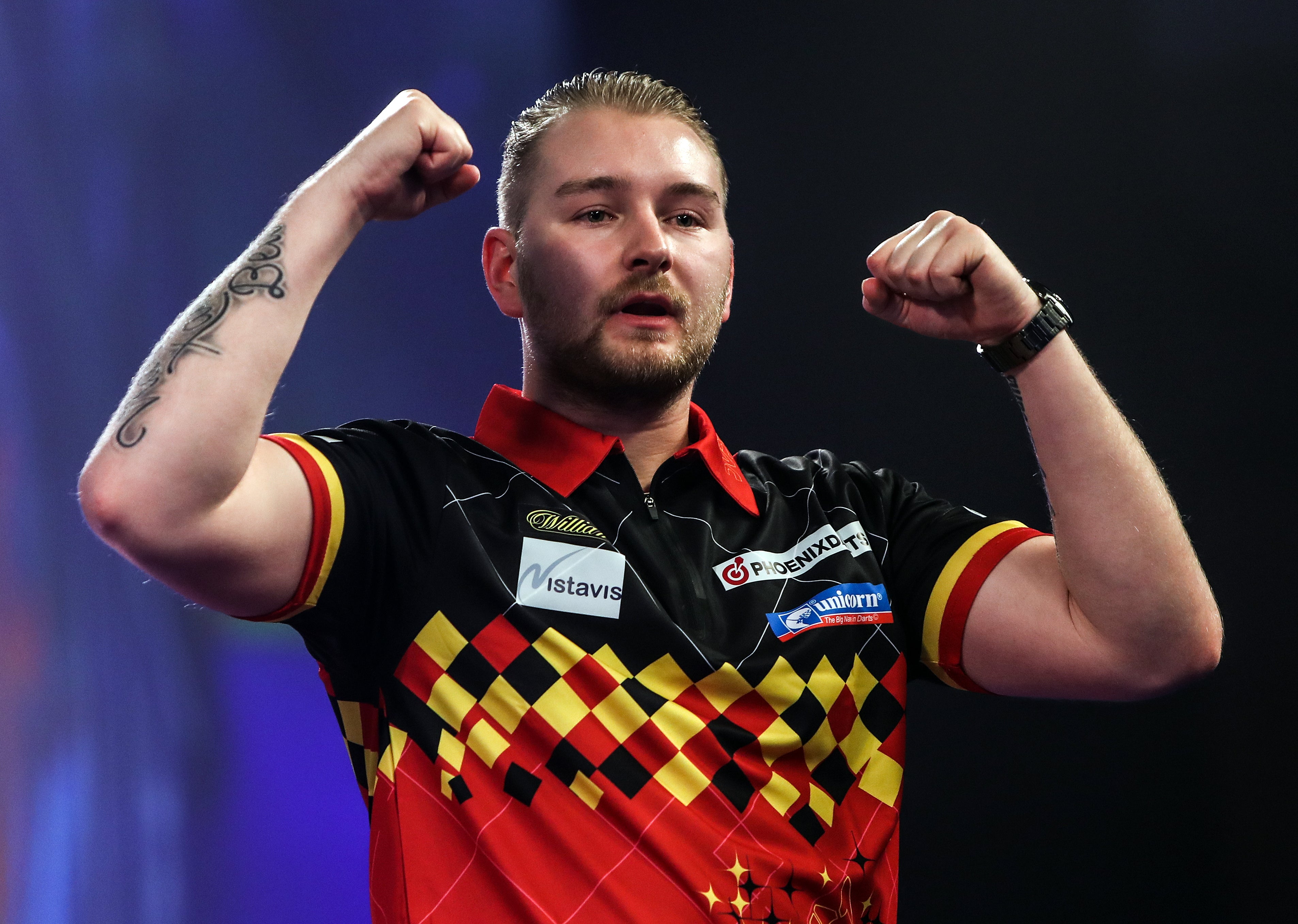 Dimitri van den Bergh is through to the second round of the World Matchplay