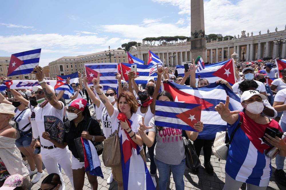 Members of Italian Cuban community present at the Pope’s speech