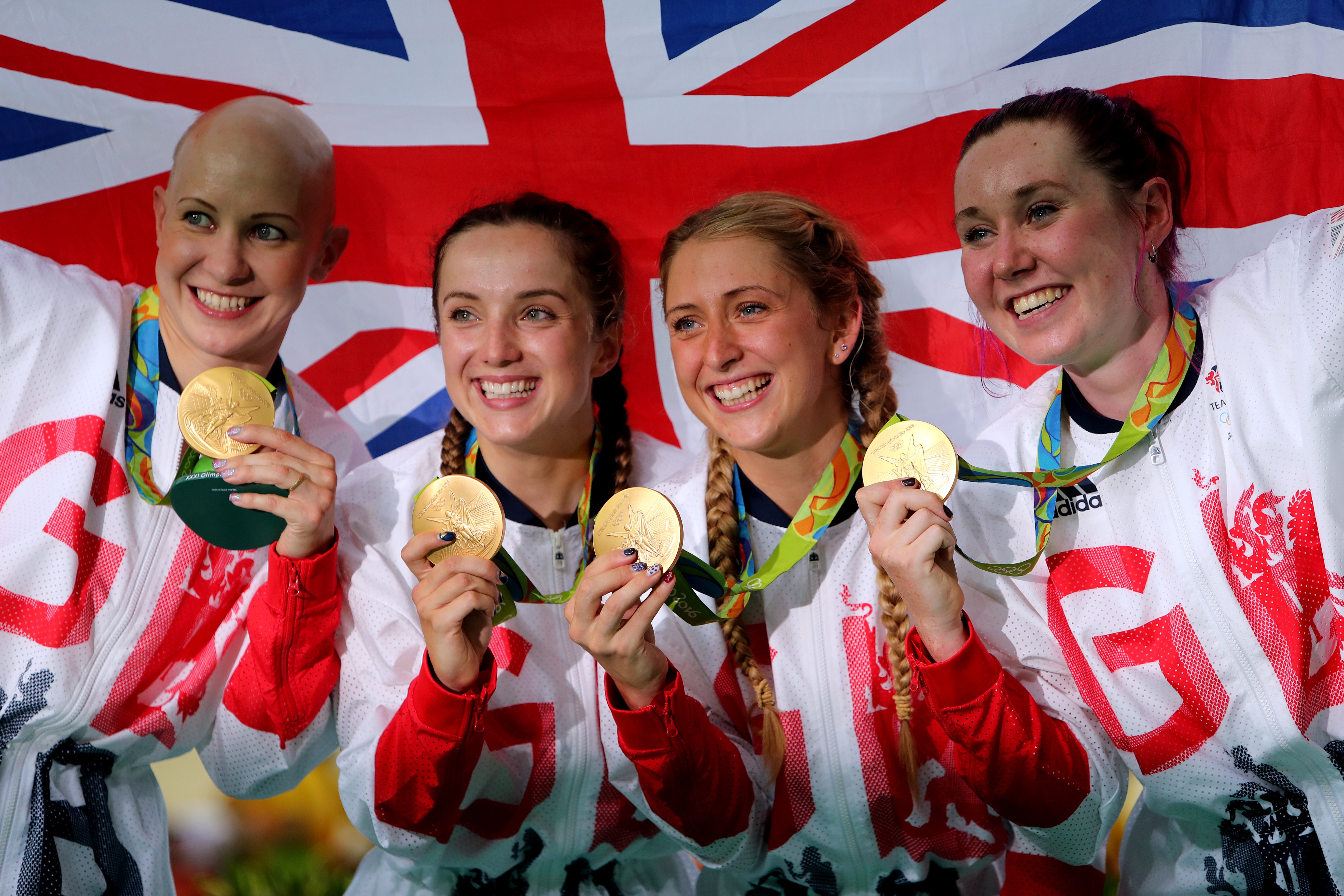 Laura Kenny poses with gold at Rio 2016