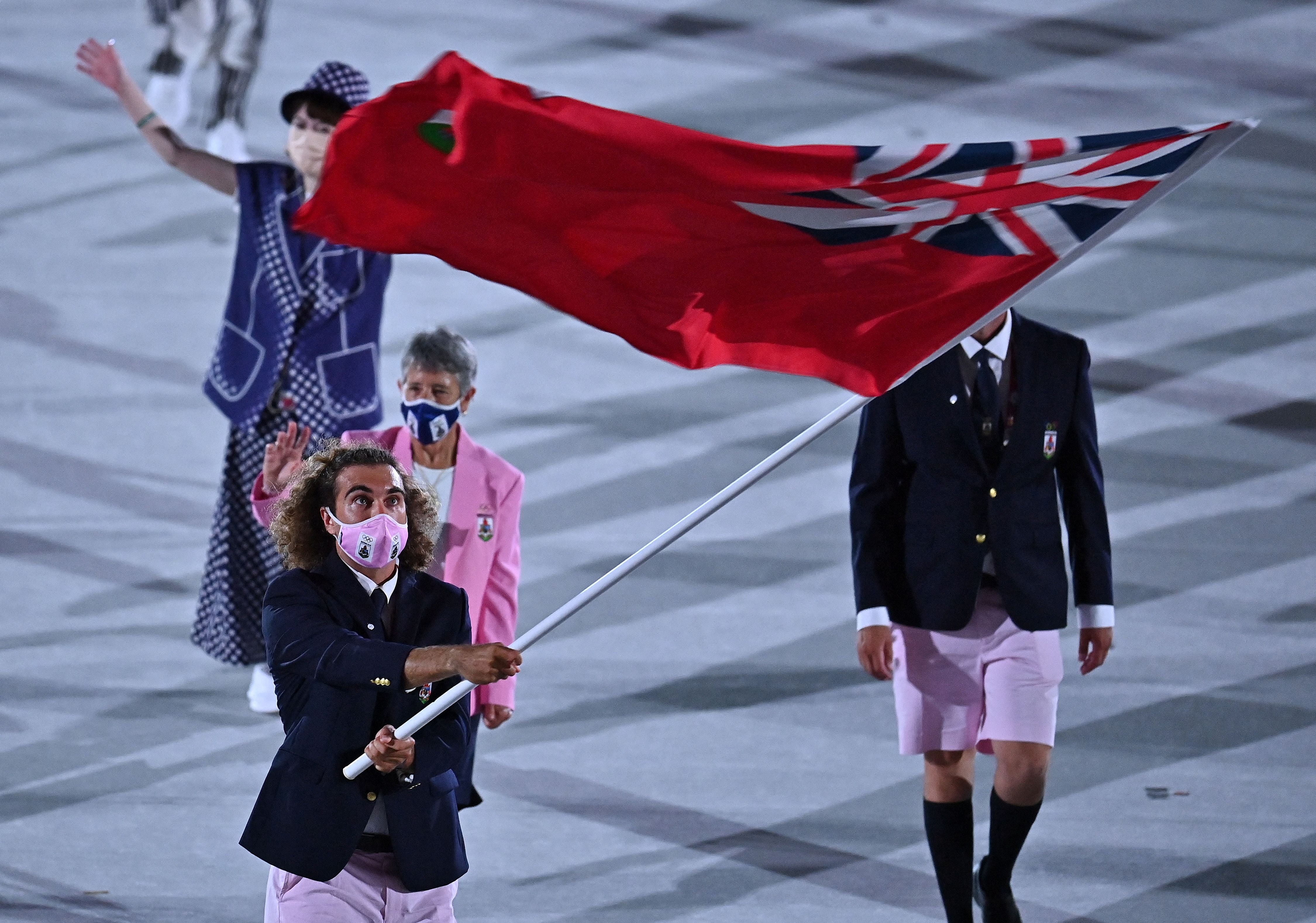 The Bermuda team chose light pink Bermuda shorts for their appearance