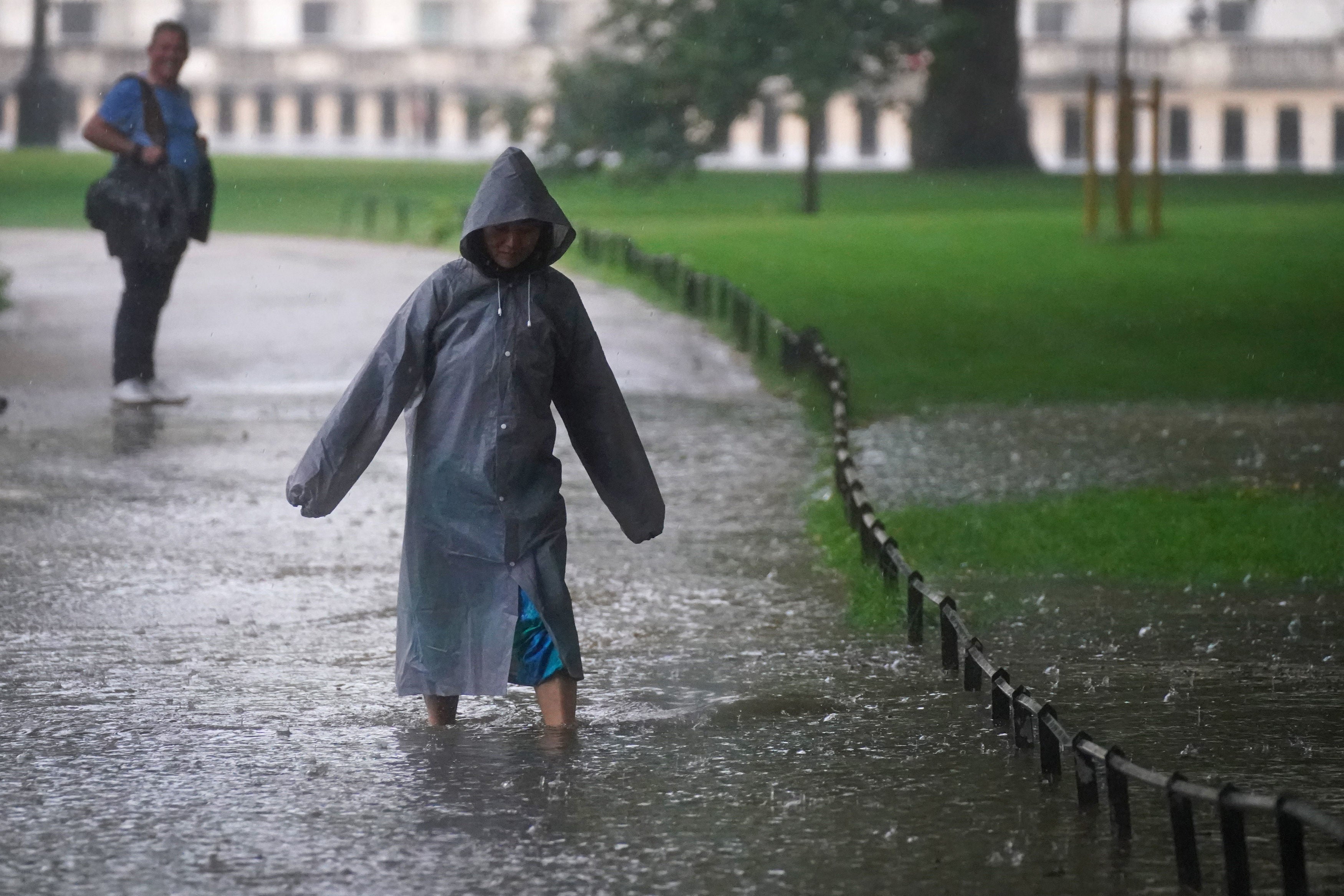 Thundery showers could impact mourners hoping to view the Queen lying in state