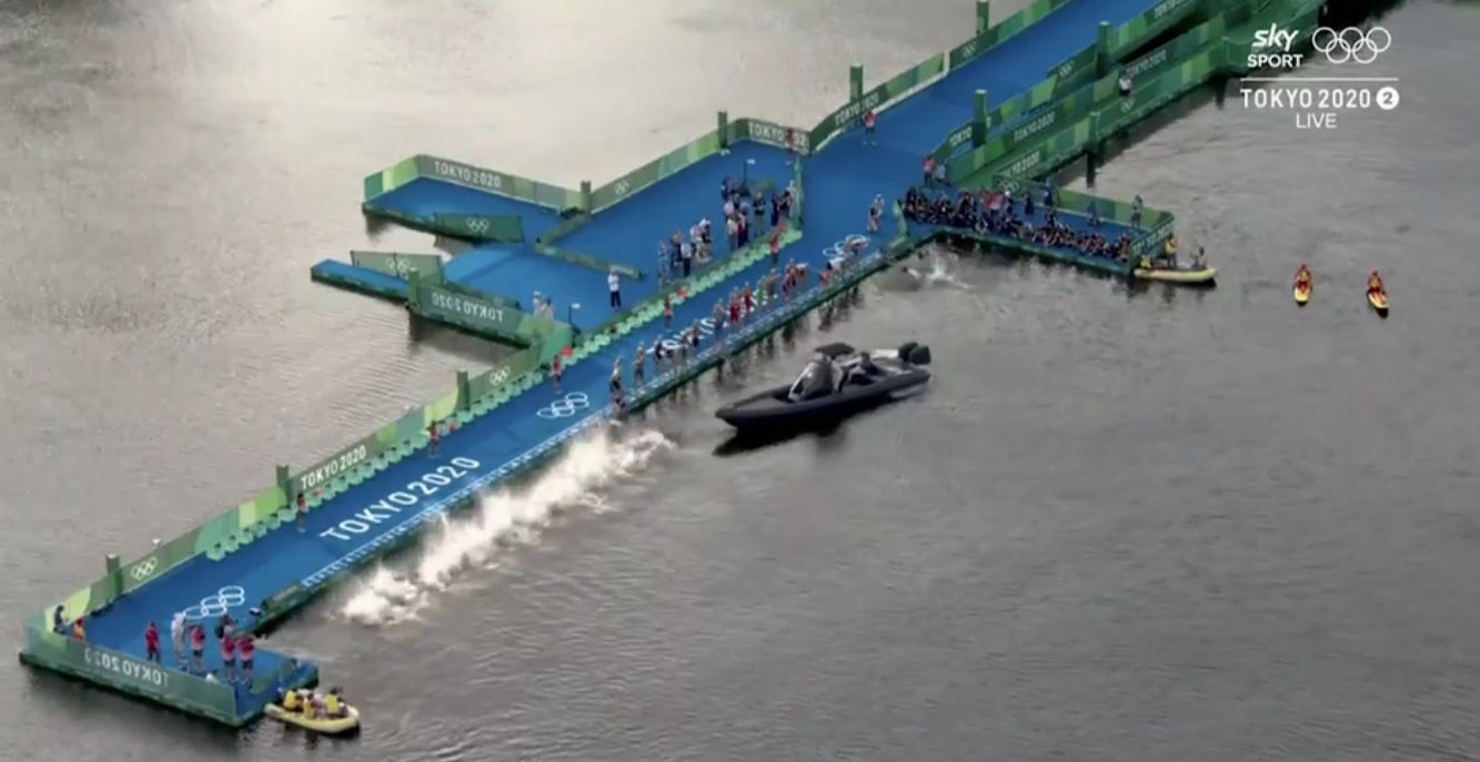 <p>The moment when the boat tried to reverse, blocking half the field of athlete while others dived in </p>