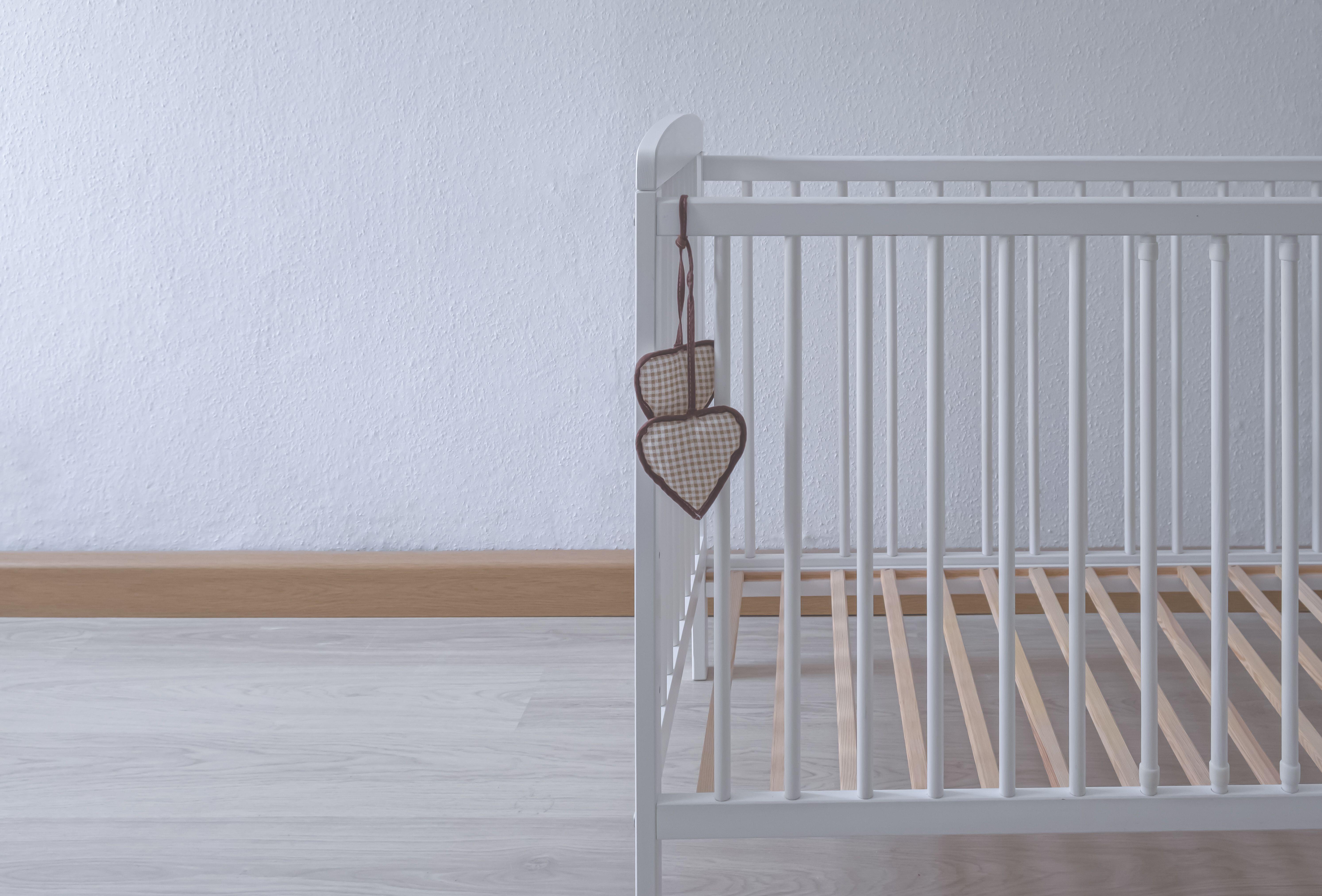 empty cot (Alamy/PA)