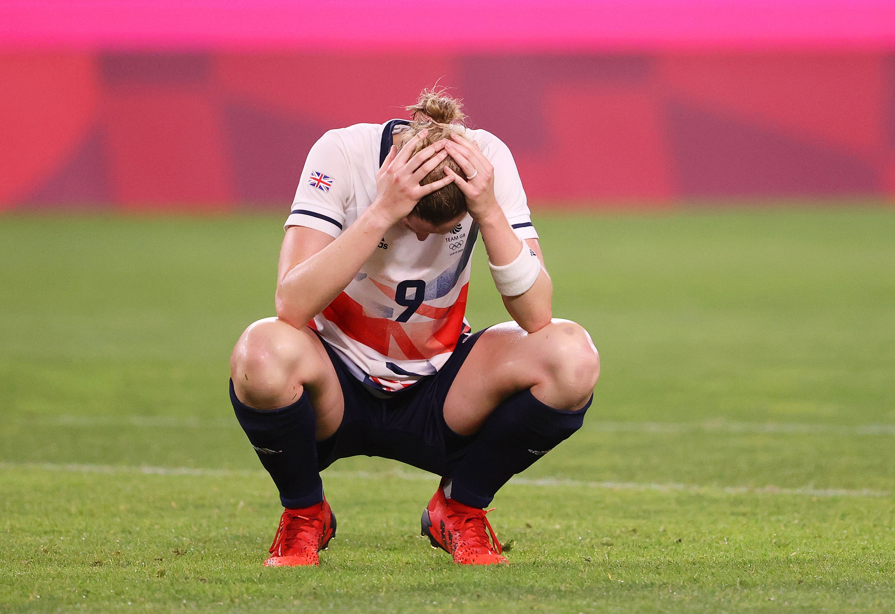 Ellen White of Team Great Britain looks dejected