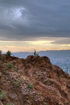 Boston woman found dead from heat-related illness after hike in Arizona