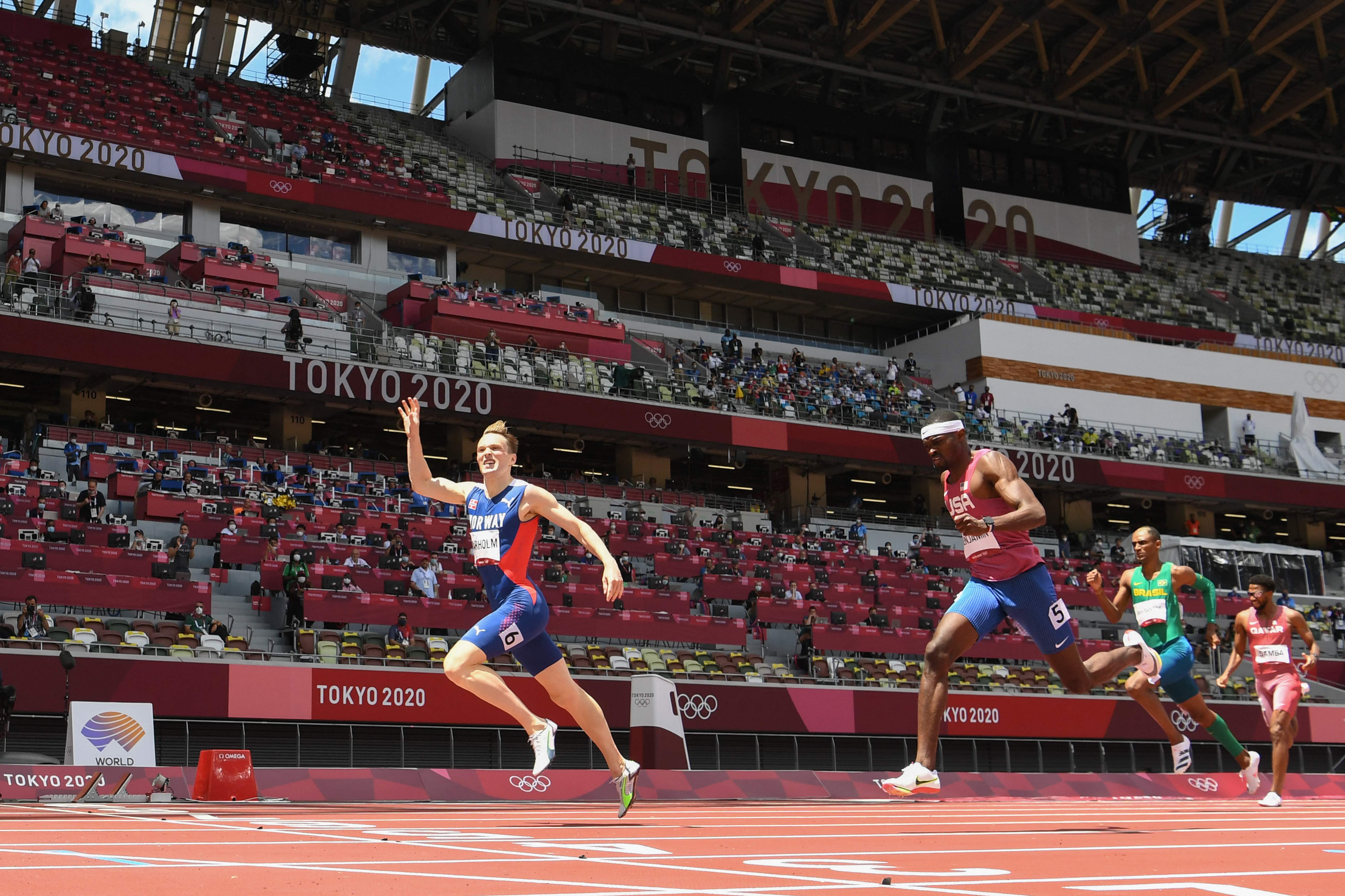 The Norwegian clinches gold ahead of his US rival